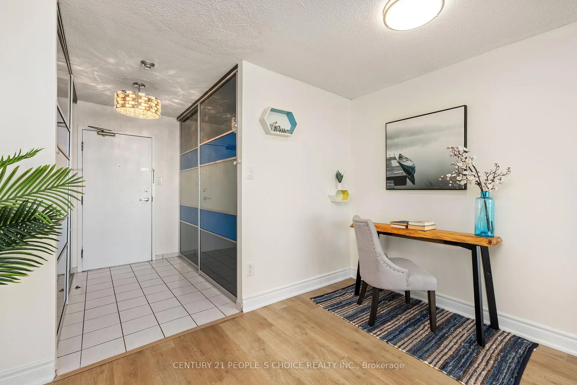Photo 7 of Unit 1605, 3 Rowntree Road, Etobicoke, Mount Olive-Silverstone-Jamestown — HOMEH