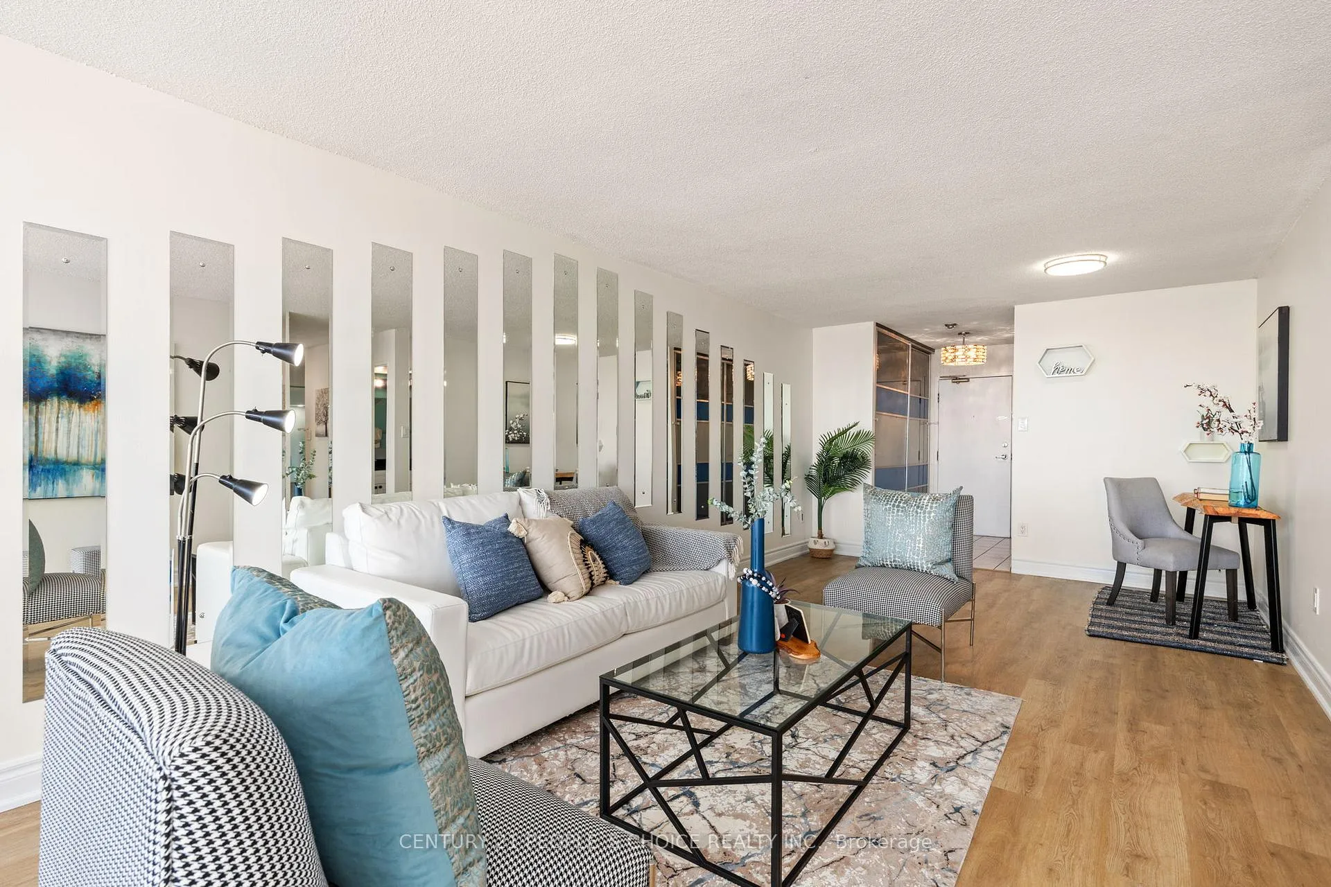 Photo 8 of Unit 1605, 3 Rowntree Road, Etobicoke, Mount Olive-Silverstone-Jamestown — HOMEH