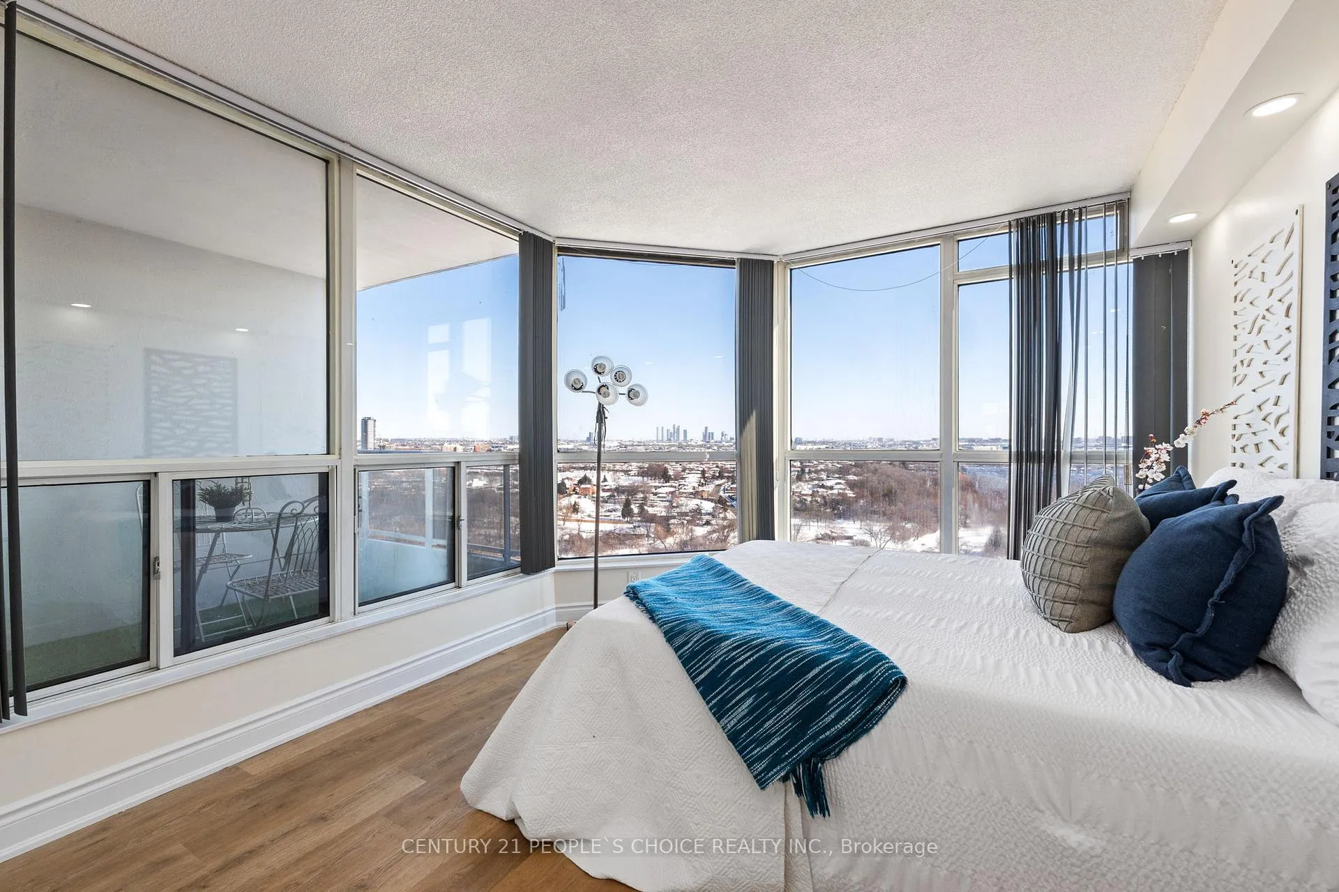 Photo 17 of Unit 1605, 3 Rowntree Road, Etobicoke, Mount Olive-Silverstone-Jamestown — HOMEH