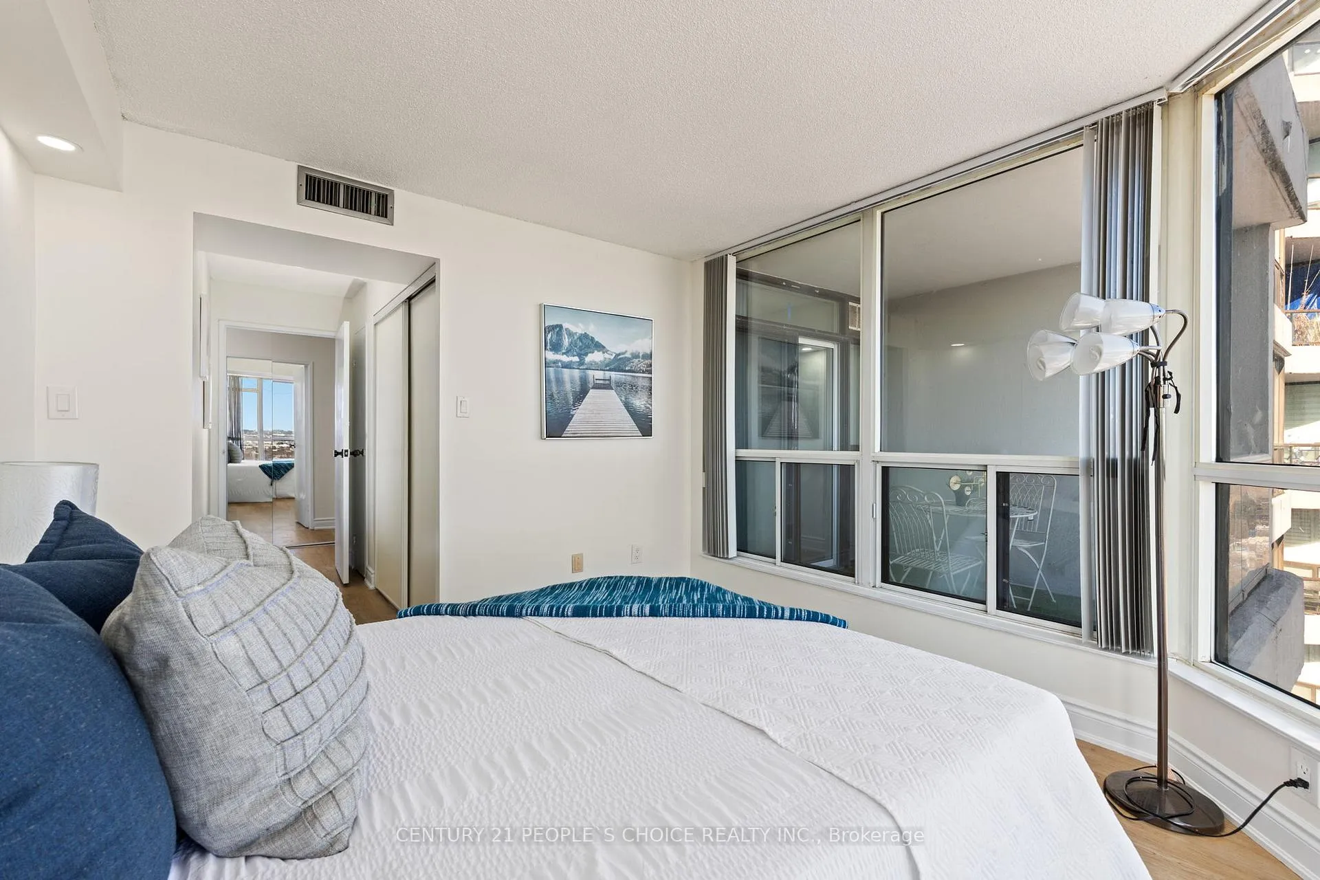 Photo 19 of Unit 1605, 3 Rowntree Road, Etobicoke, Mount Olive-Silverstone-Jamestown — HOMEH