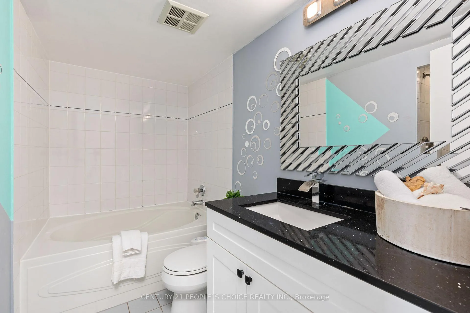 Photo 23 of Unit 1605, 3 Rowntree Road, Etobicoke, Mount Olive-Silverstone-Jamestown — HOMEH