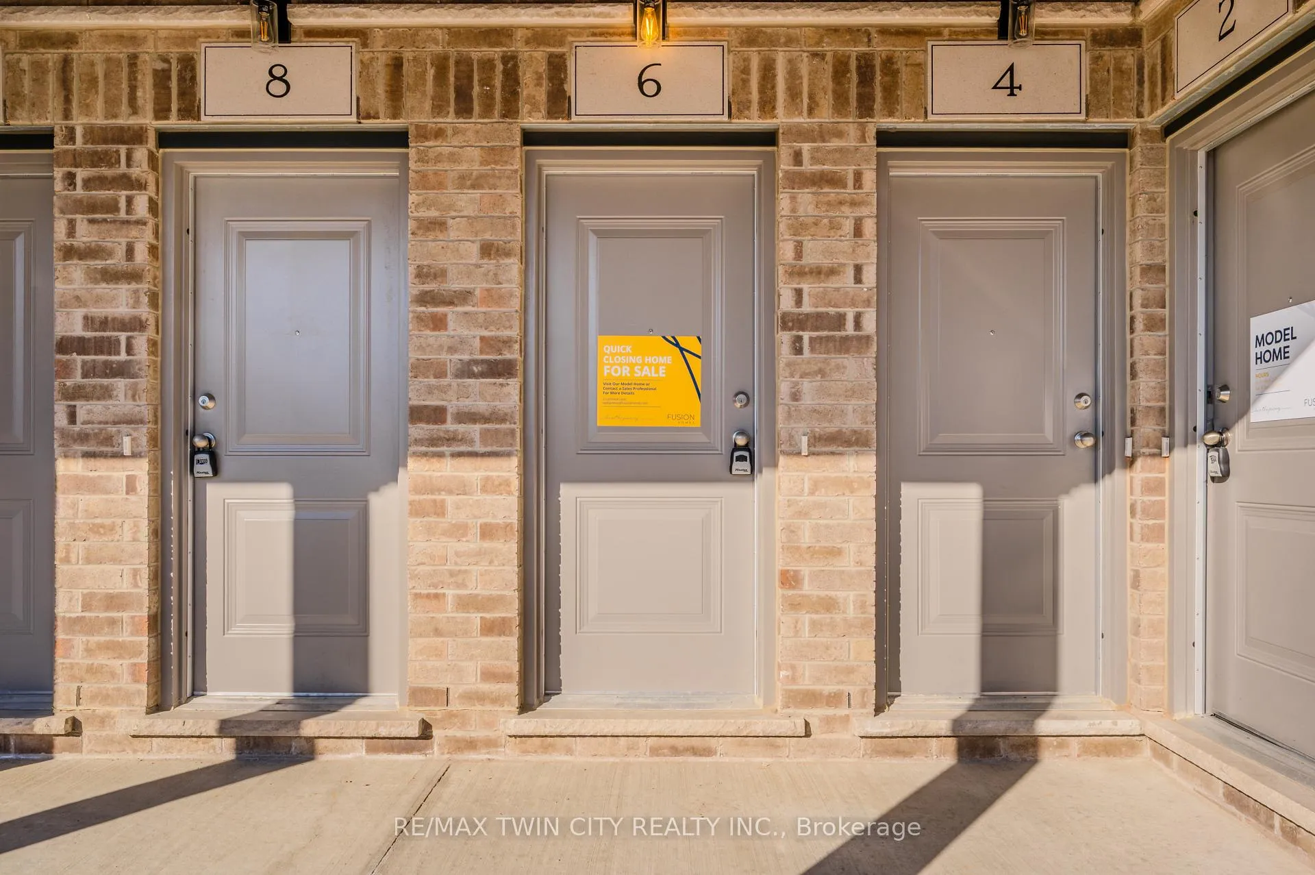 Photo 2 of 6 Lomond Lane, Kitchener — HOMEH