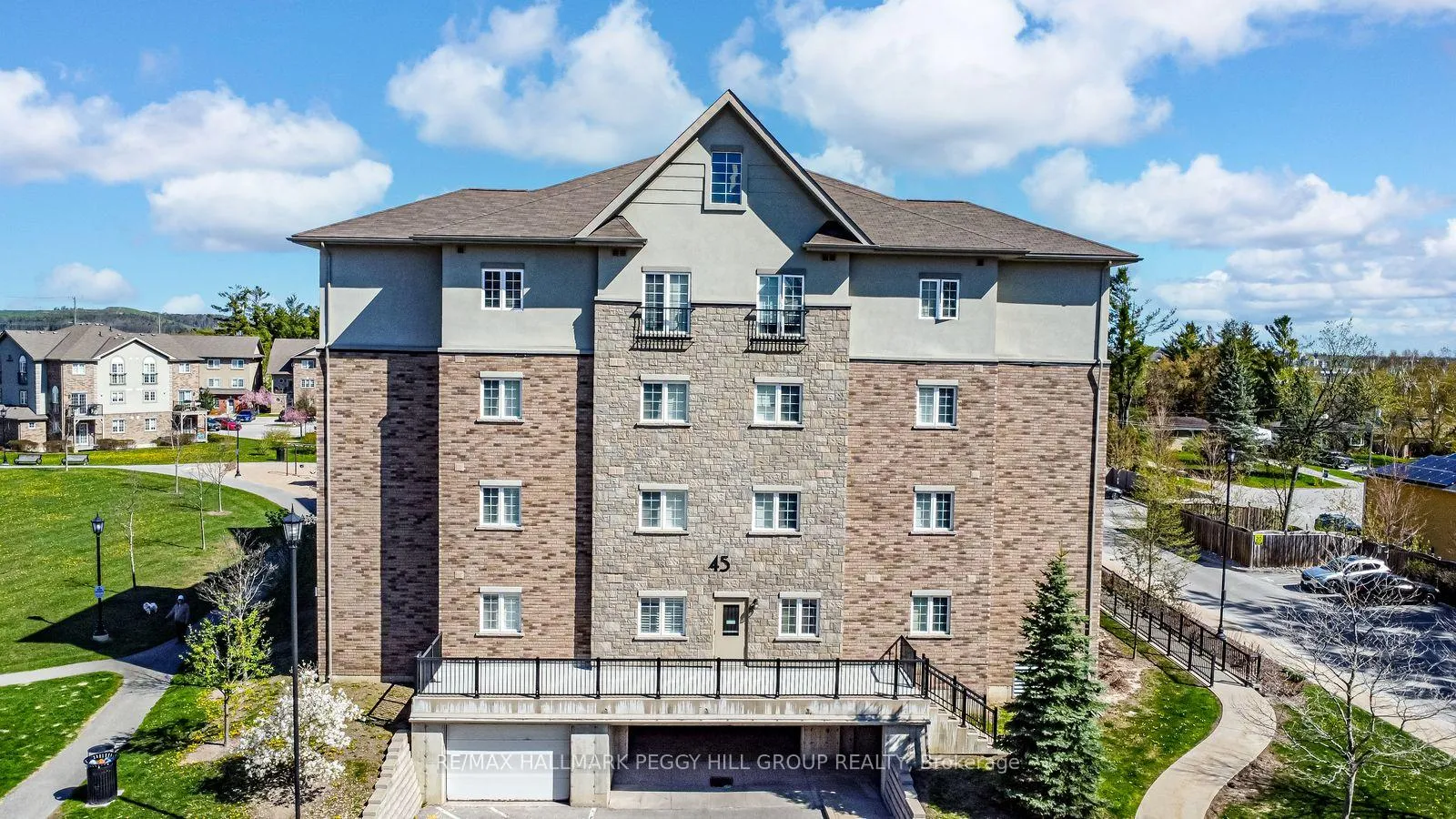 Photo 15 of Unit 405, 45 Ferndale Drive S, Barrie, Ardagh — HOMEH