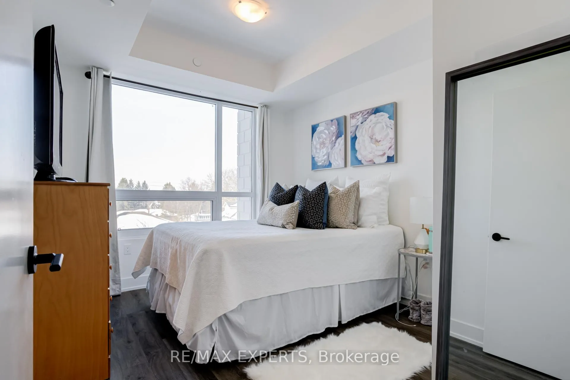 Photo 17 of Unit 336, 2075 King Road, King, King City — HOMEH
