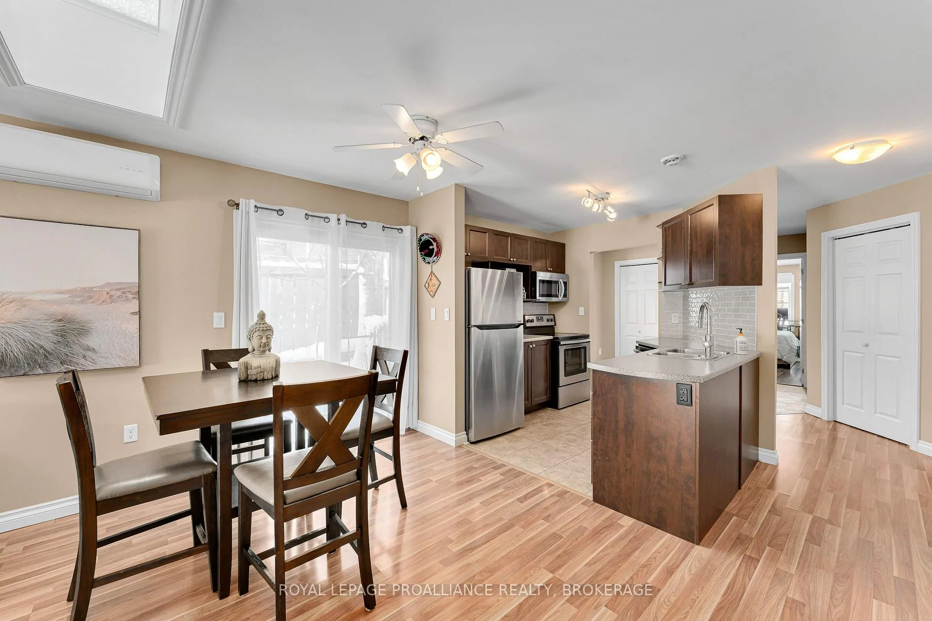 Photo 15 of 78 Butler Street, Kingston, Rideau — HOMEH