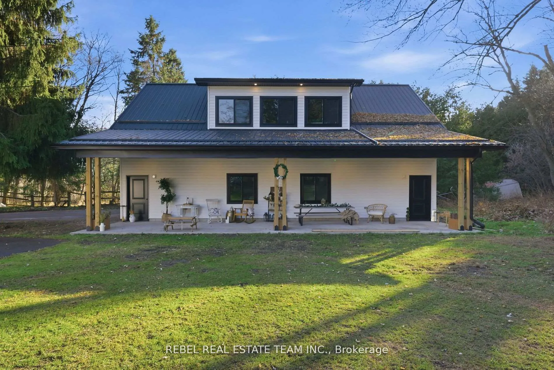 Photo 3 of 5462 Main Street, Clarington, Orono — HOMEH