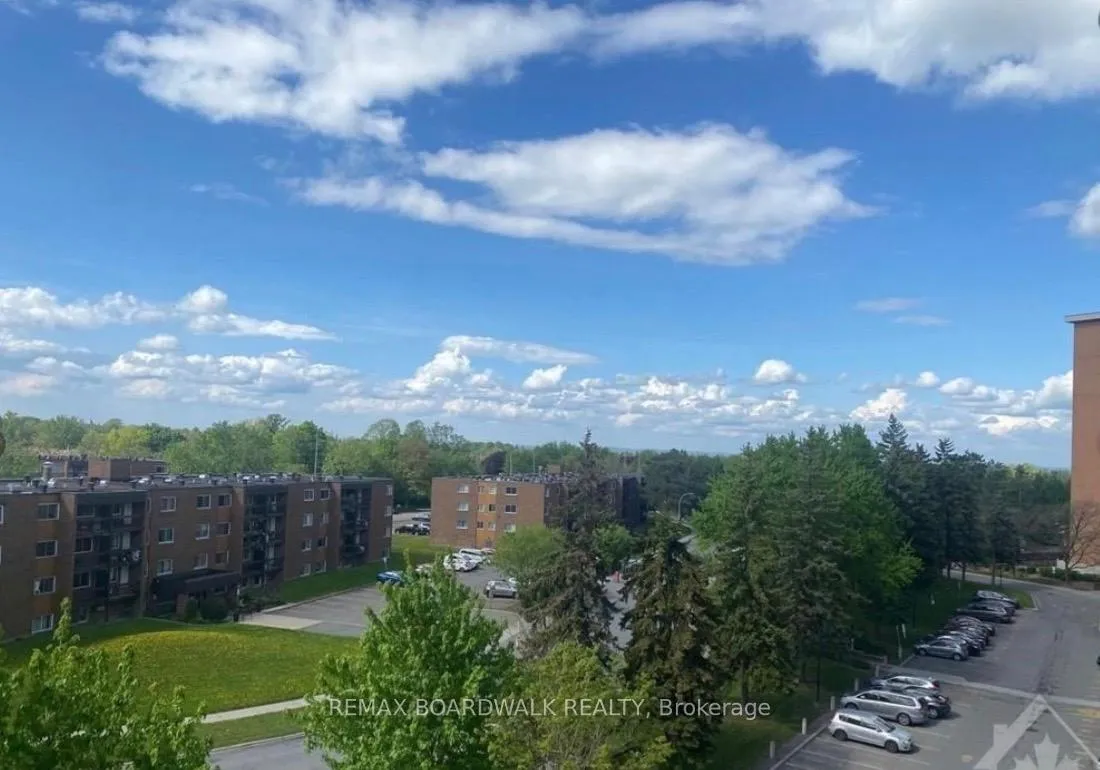 Photo 3 of Unit 609, 2000 Jasmine Crescent, Ottawa, Beacon Hill South — HOMEH
