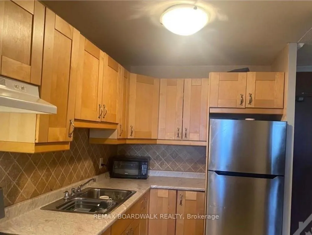 Photo 4 of Unit 609, 2000 Jasmine Crescent, Ottawa, Beacon Hill South — HOMEH
