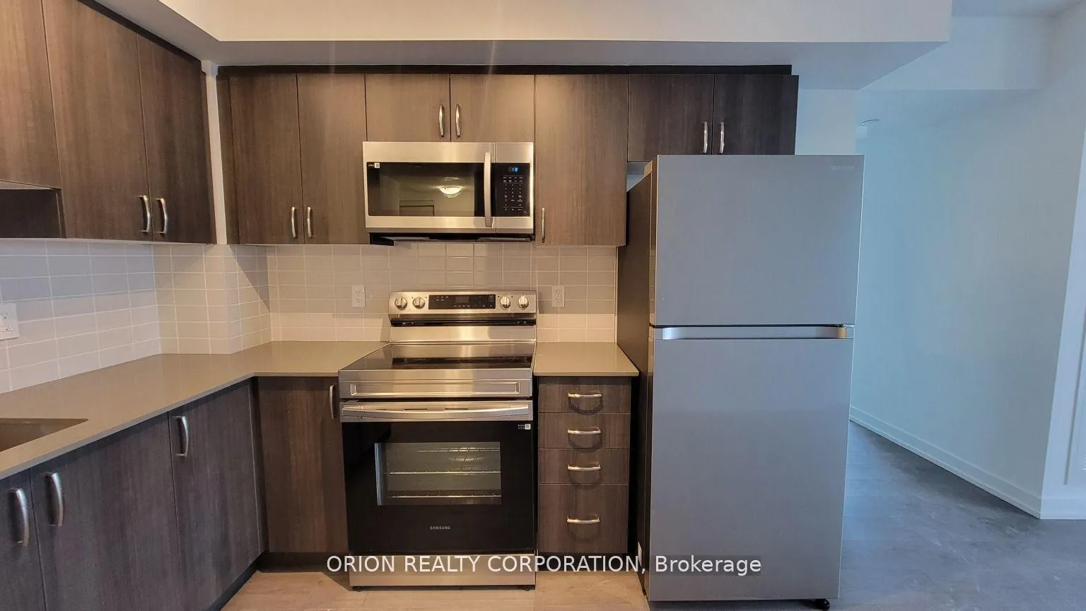 Front of Unit 410, 556 Marlee Avenue