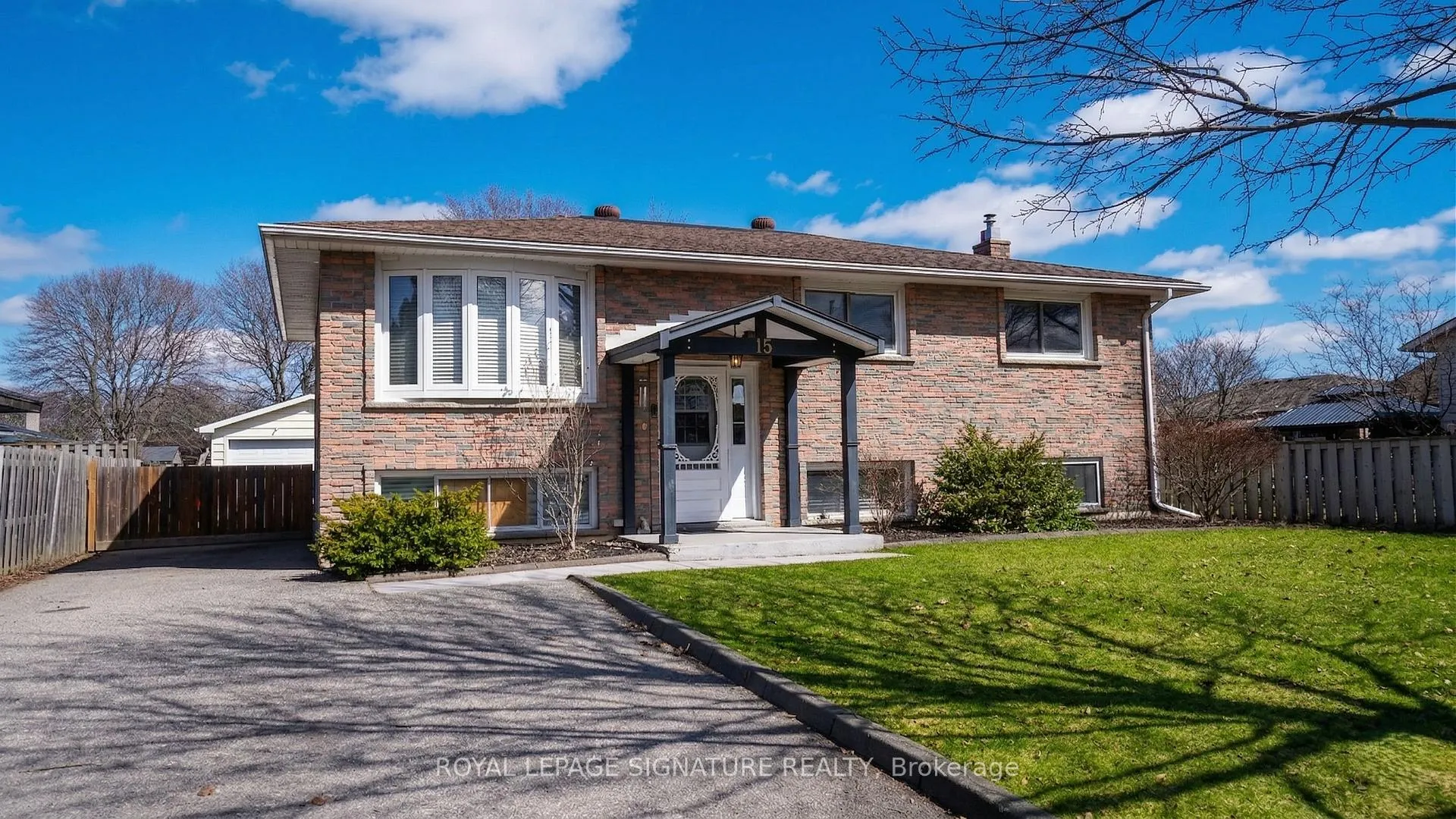 Photo 1 of 15 Douglas Avenue, Norfolk, Simcoe — HOMEH