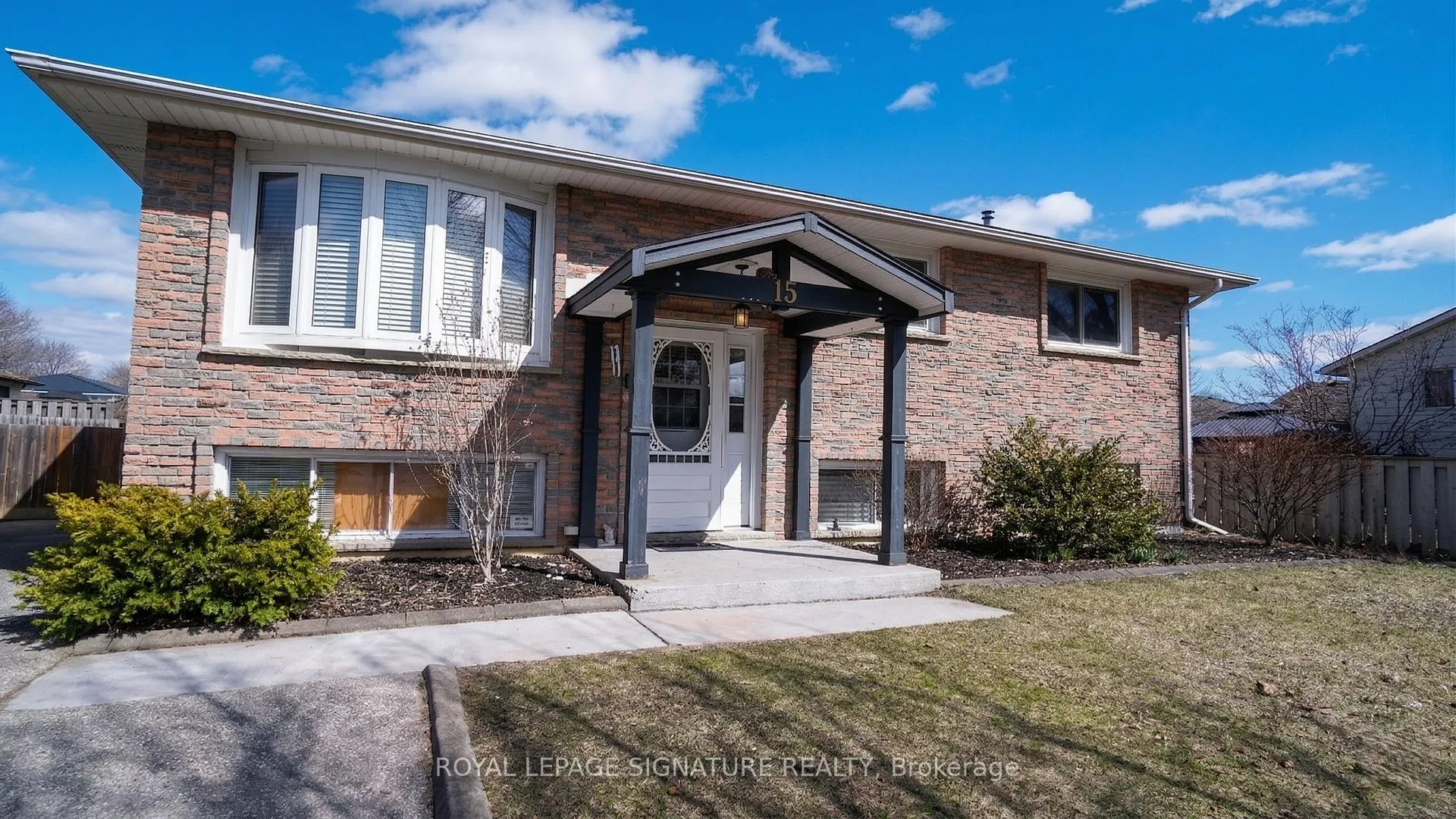 Photo 2 of 15 Douglas Avenue, Norfolk, Simcoe — HOMEH