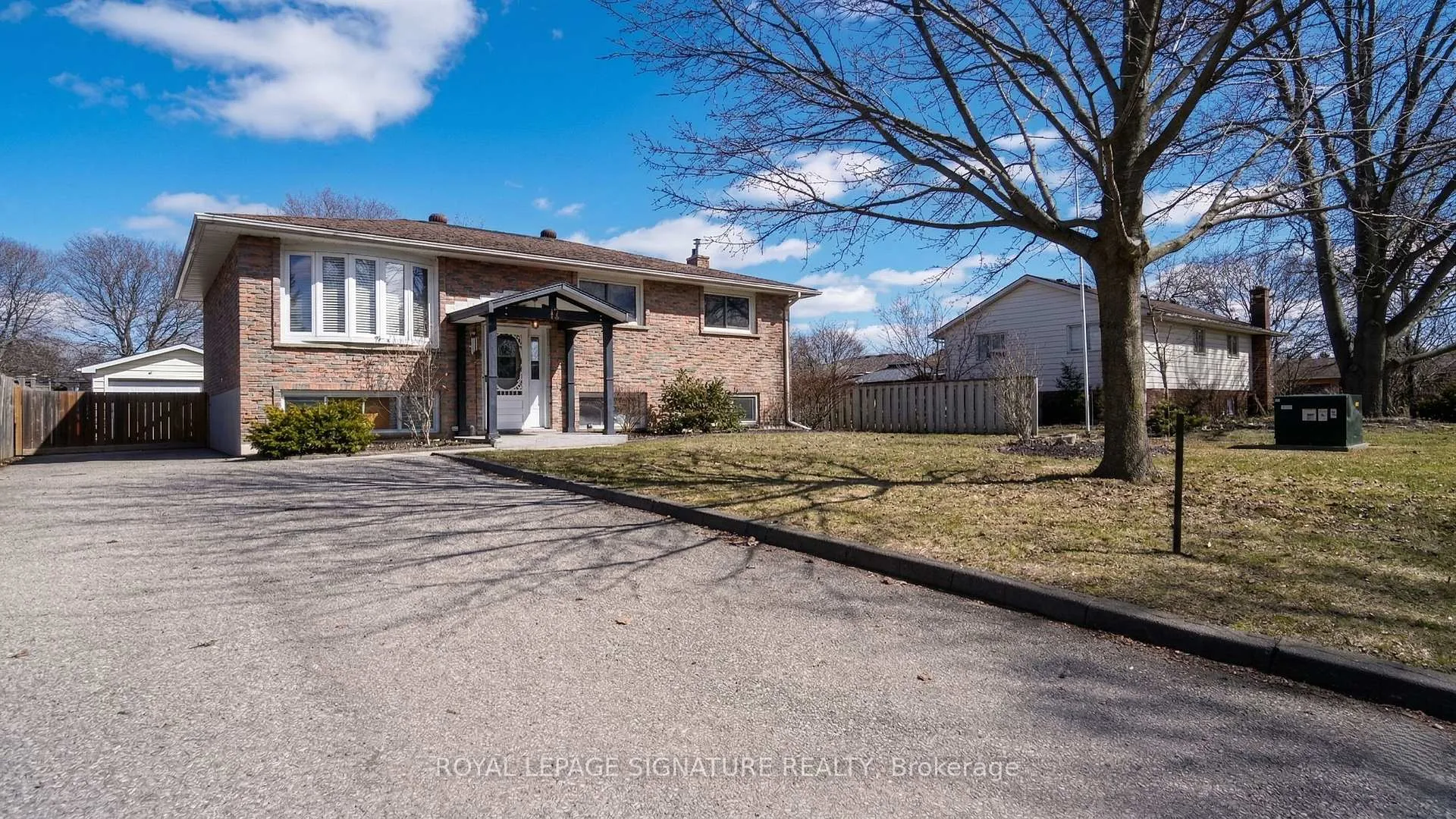 Photo 4 of 15 Douglas Avenue, Norfolk, Simcoe — HOMEH