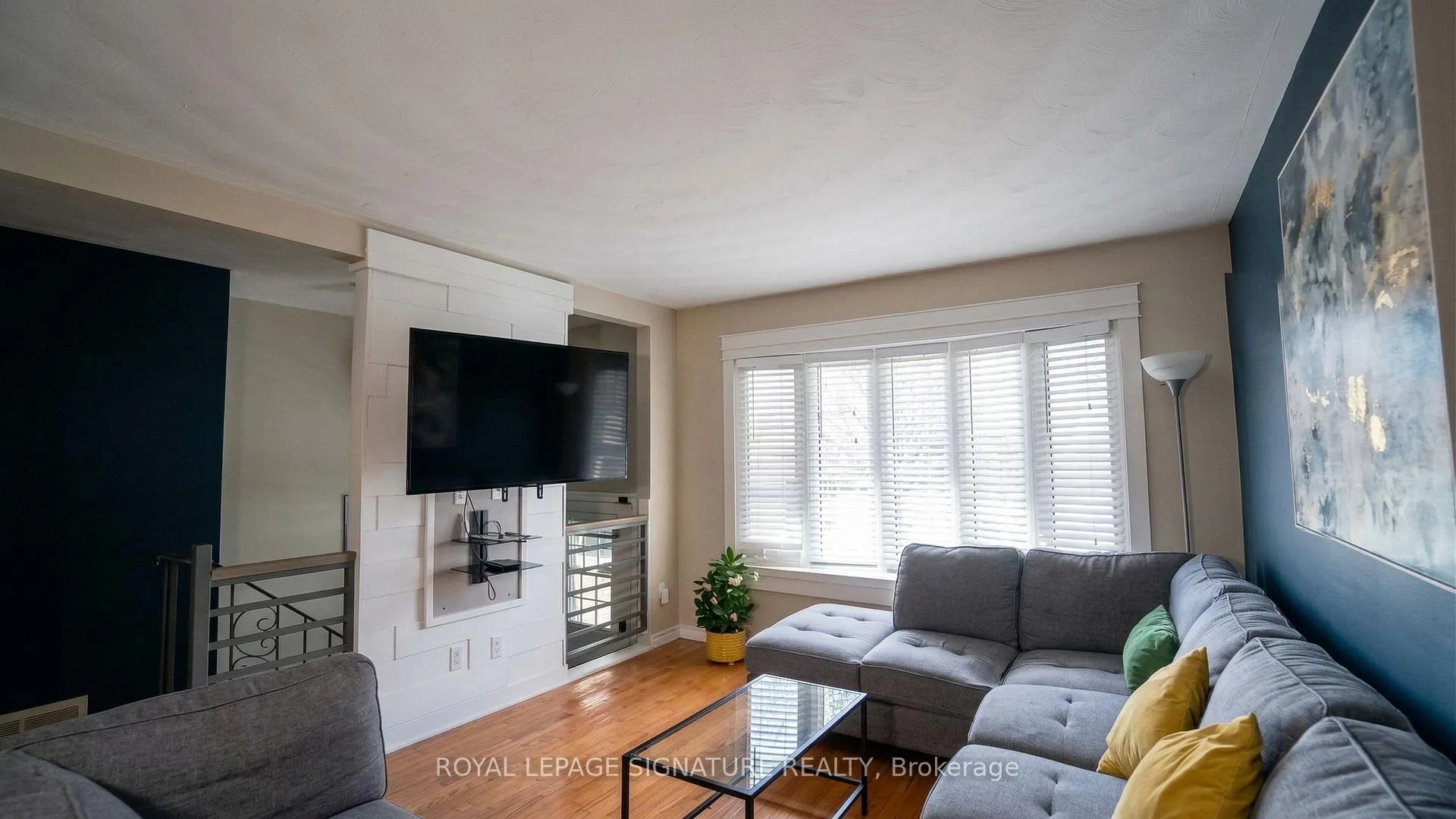 Photo 8 of 15 Douglas Avenue, Norfolk, Simcoe — HOMEH