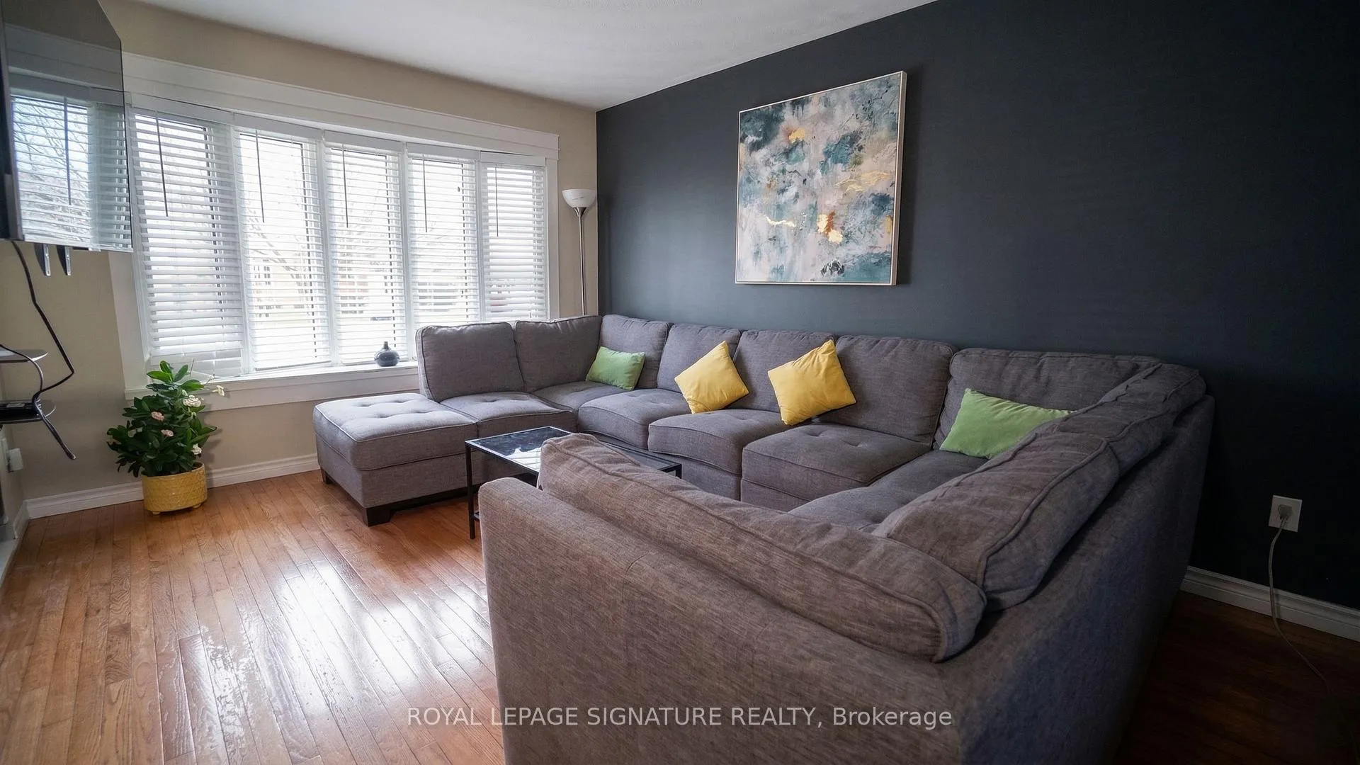 Photo 9 of 15 Douglas Avenue, Norfolk, Simcoe — HOMEH