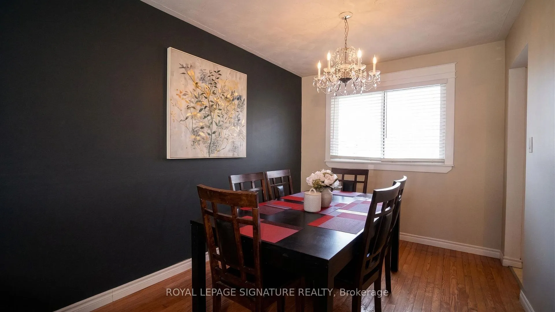 Photo 12 of 15 Douglas Avenue, Norfolk, Simcoe — HOMEH