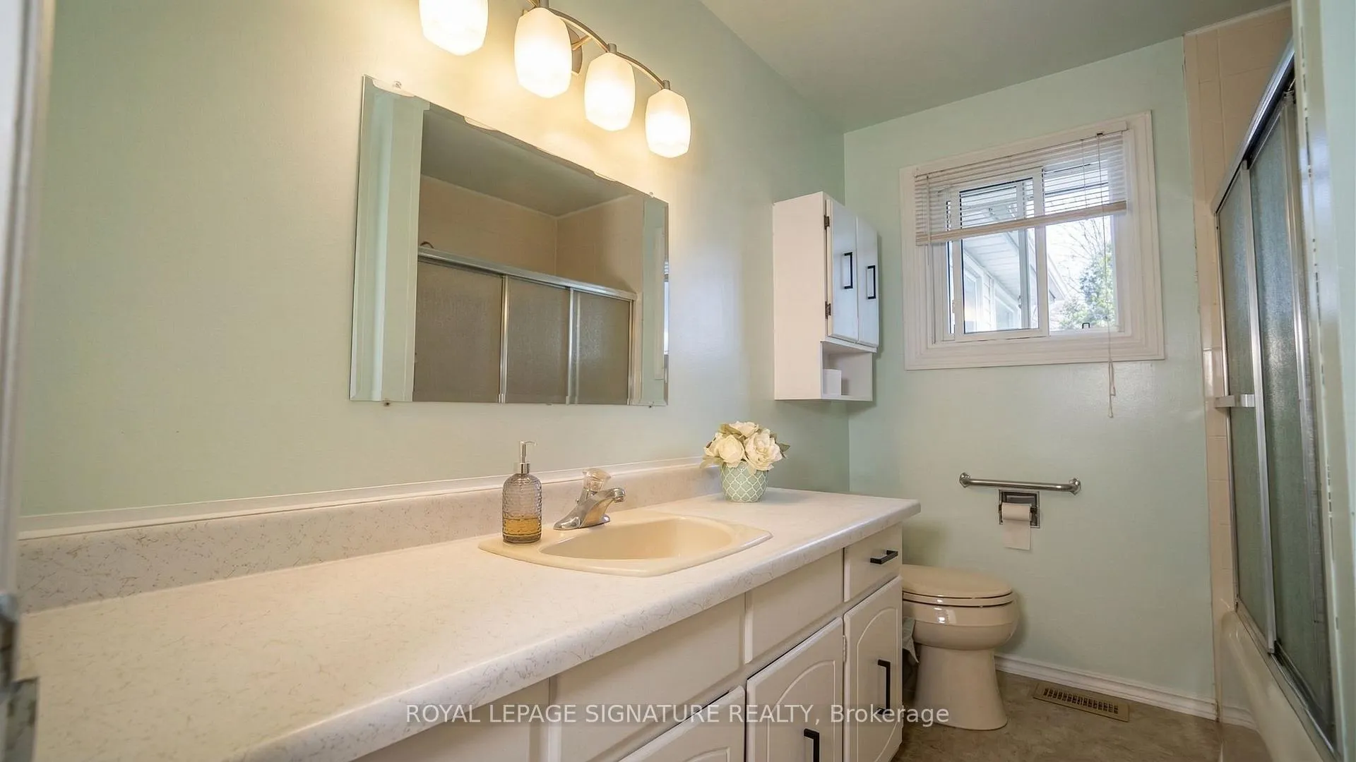 Photo 13 of 15 Douglas Avenue, Norfolk, Simcoe — HOMEH
