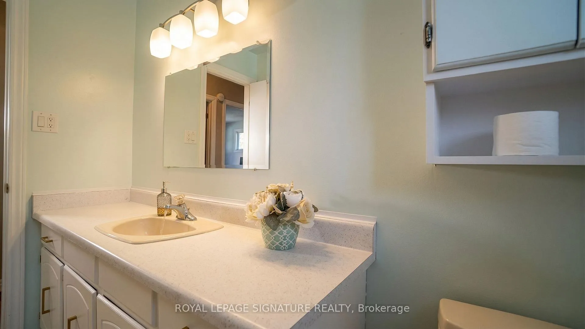 Photo 14 of 15 Douglas Avenue, Norfolk, Simcoe — HOMEH