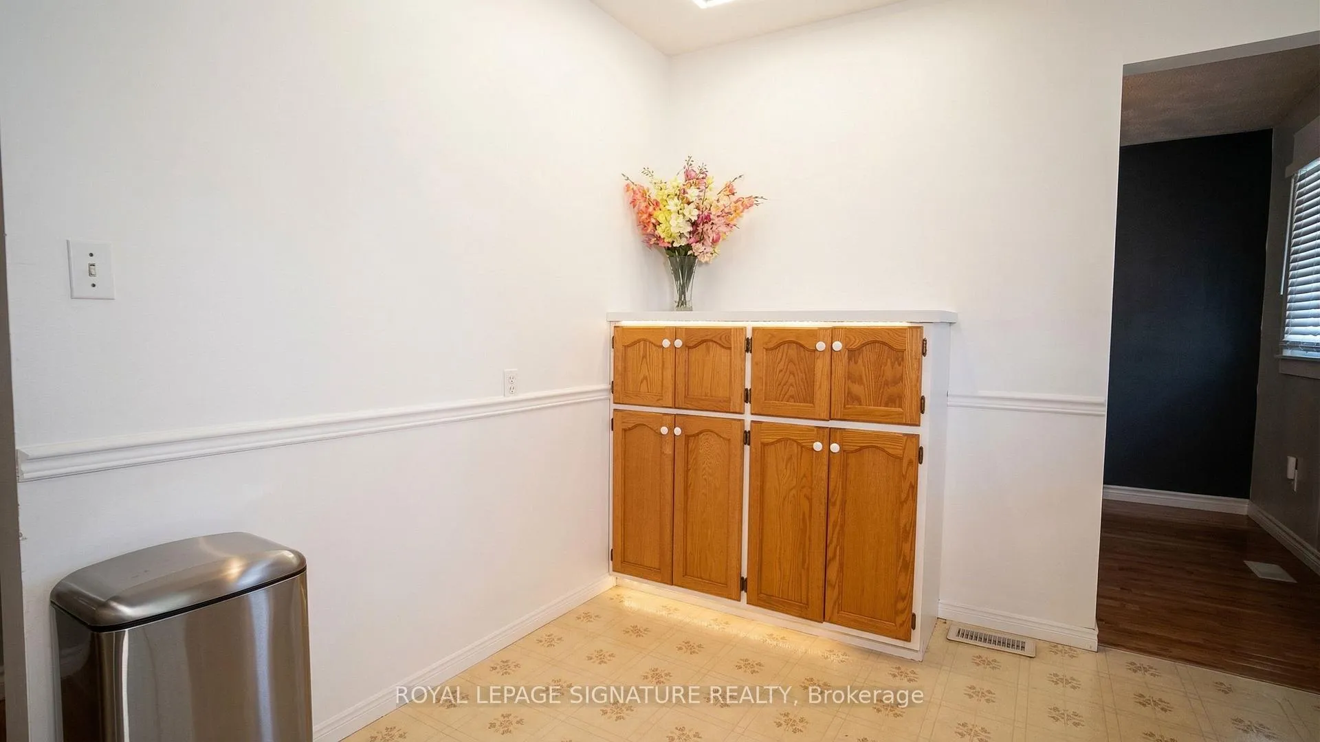 Photo 19 of 15 Douglas Avenue, Norfolk, Simcoe — HOMEH