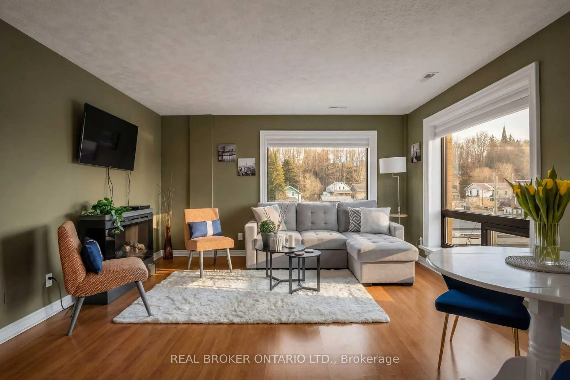 Photo 8 of Unit 5, 1717 2nd Avenue E, Owen Sound — HOMEH
