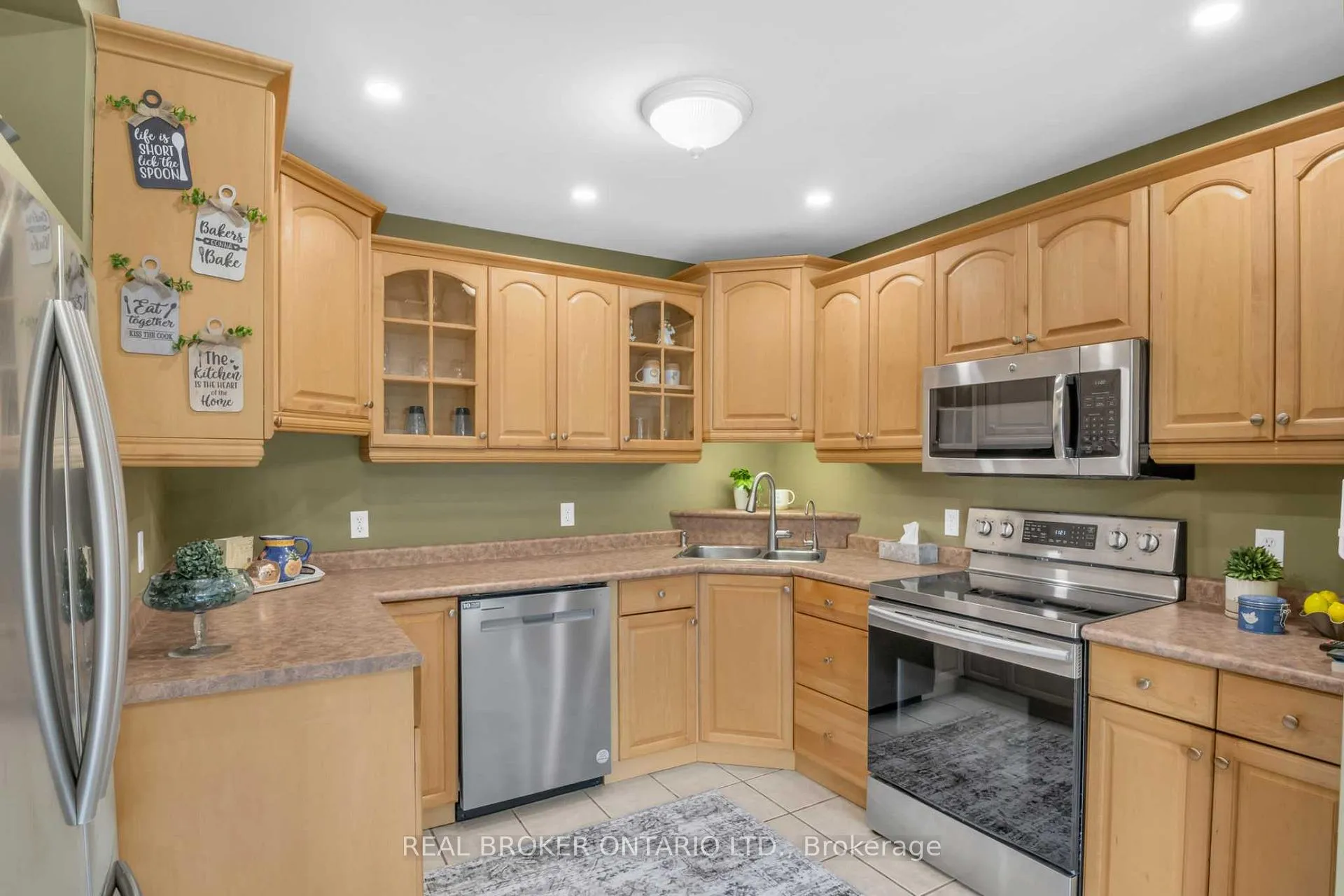 Photo 12 of Unit 5, 1717 2nd Avenue E, Owen Sound — HOMEH