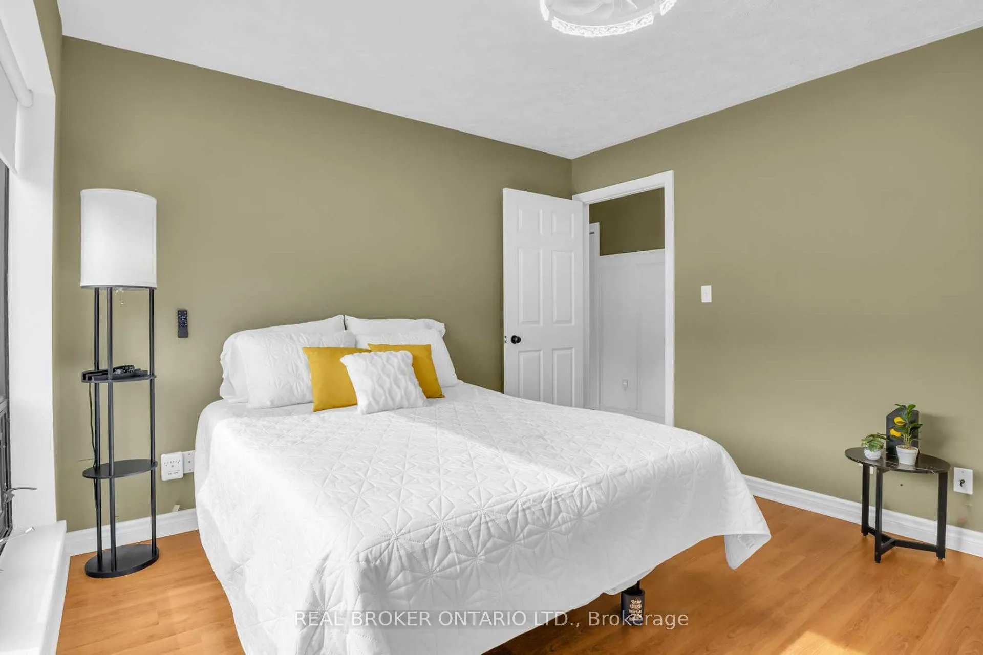 Photo 13 of Unit 5, 1717 2nd Avenue E, Owen Sound — HOMEH