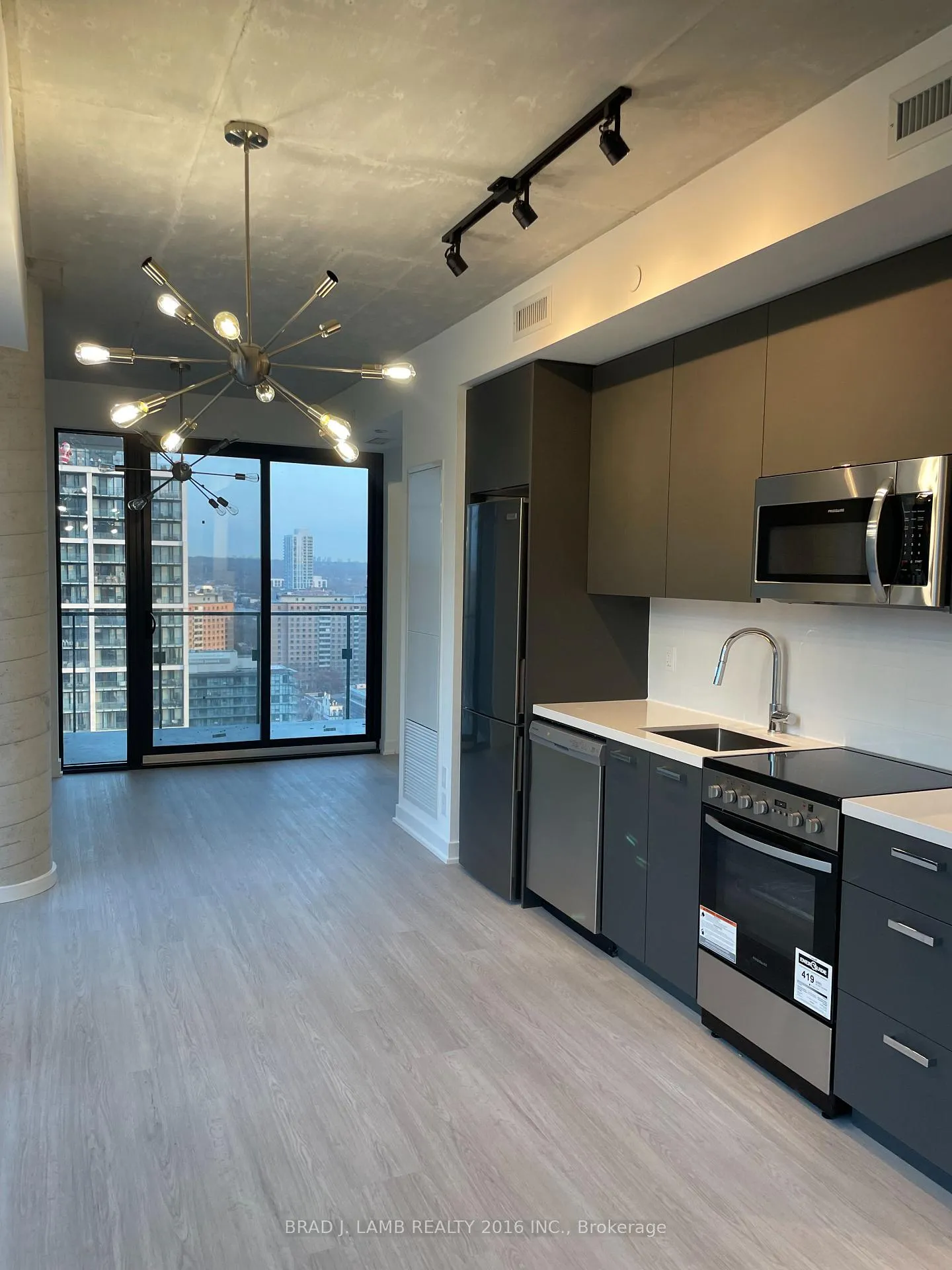 Photo 2 of Unit 2005, 284 King Street E, Toronto, Moss Park — HOMEH