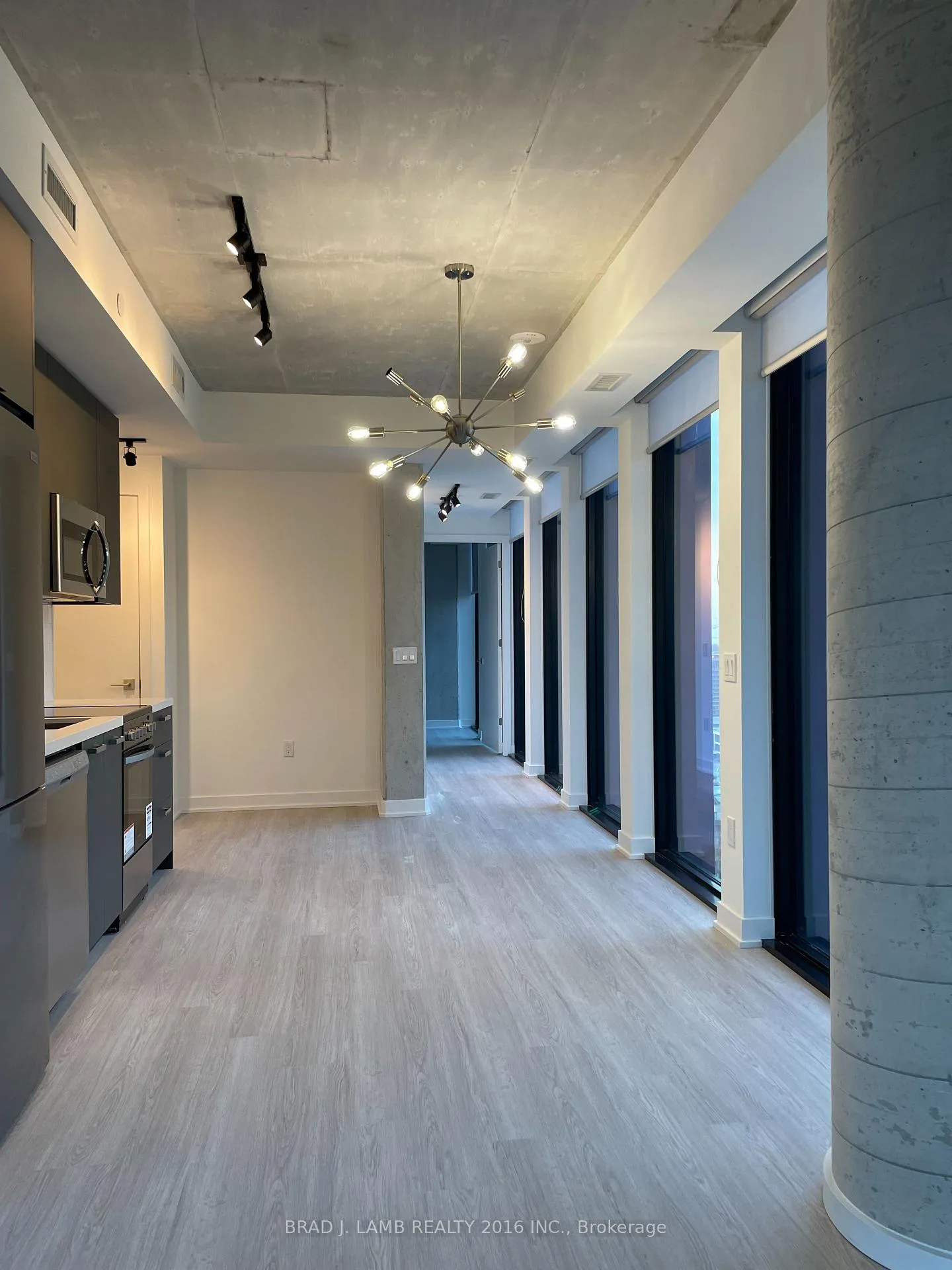 Photo 3 of Unit 2005, 284 King Street E, Toronto, Moss Park — HOMEH