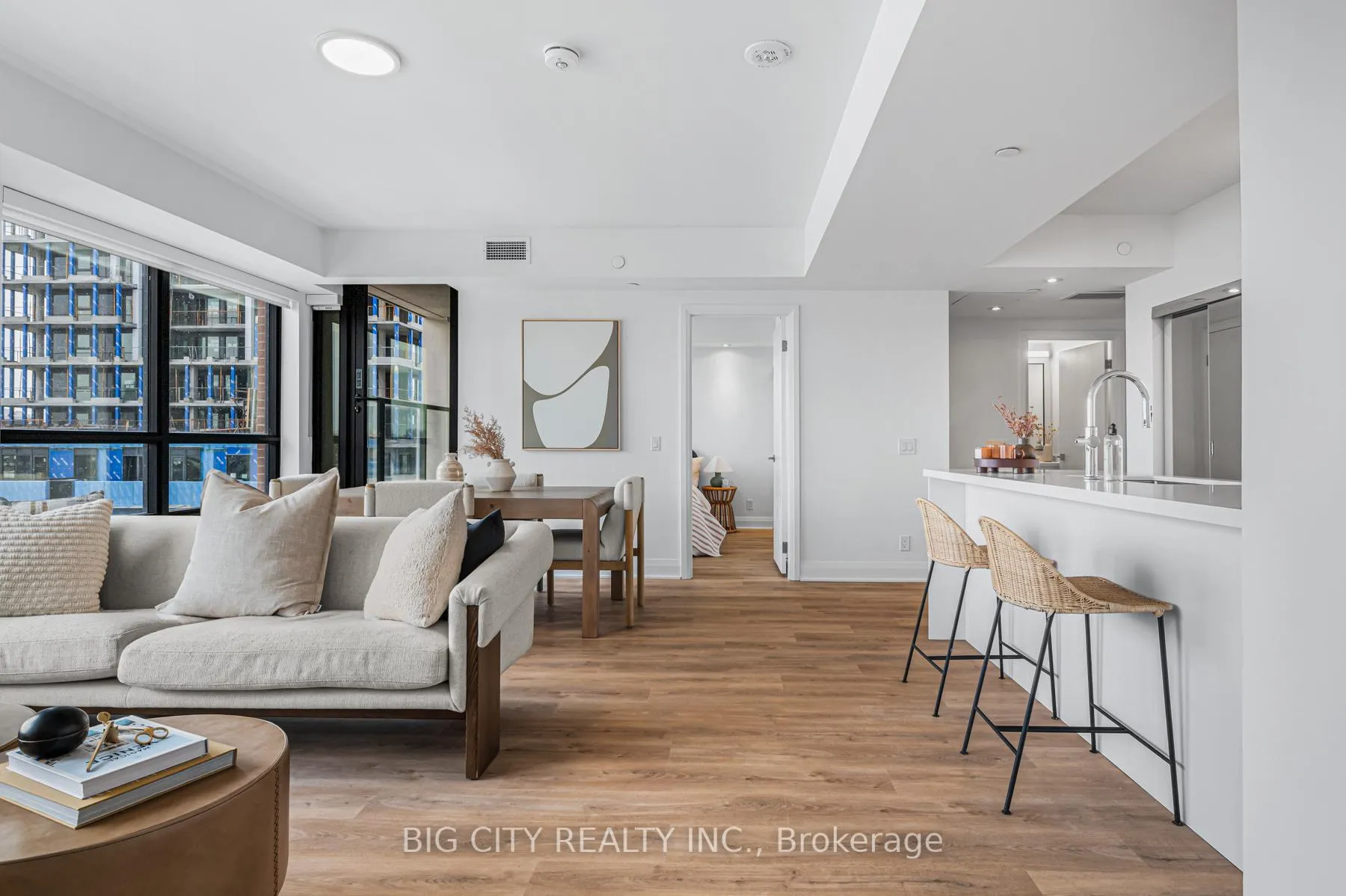 Photo 2 of Unit 317, 36 Brentcliffe Road, Toronto, Thorncliffe Park — HOMEH