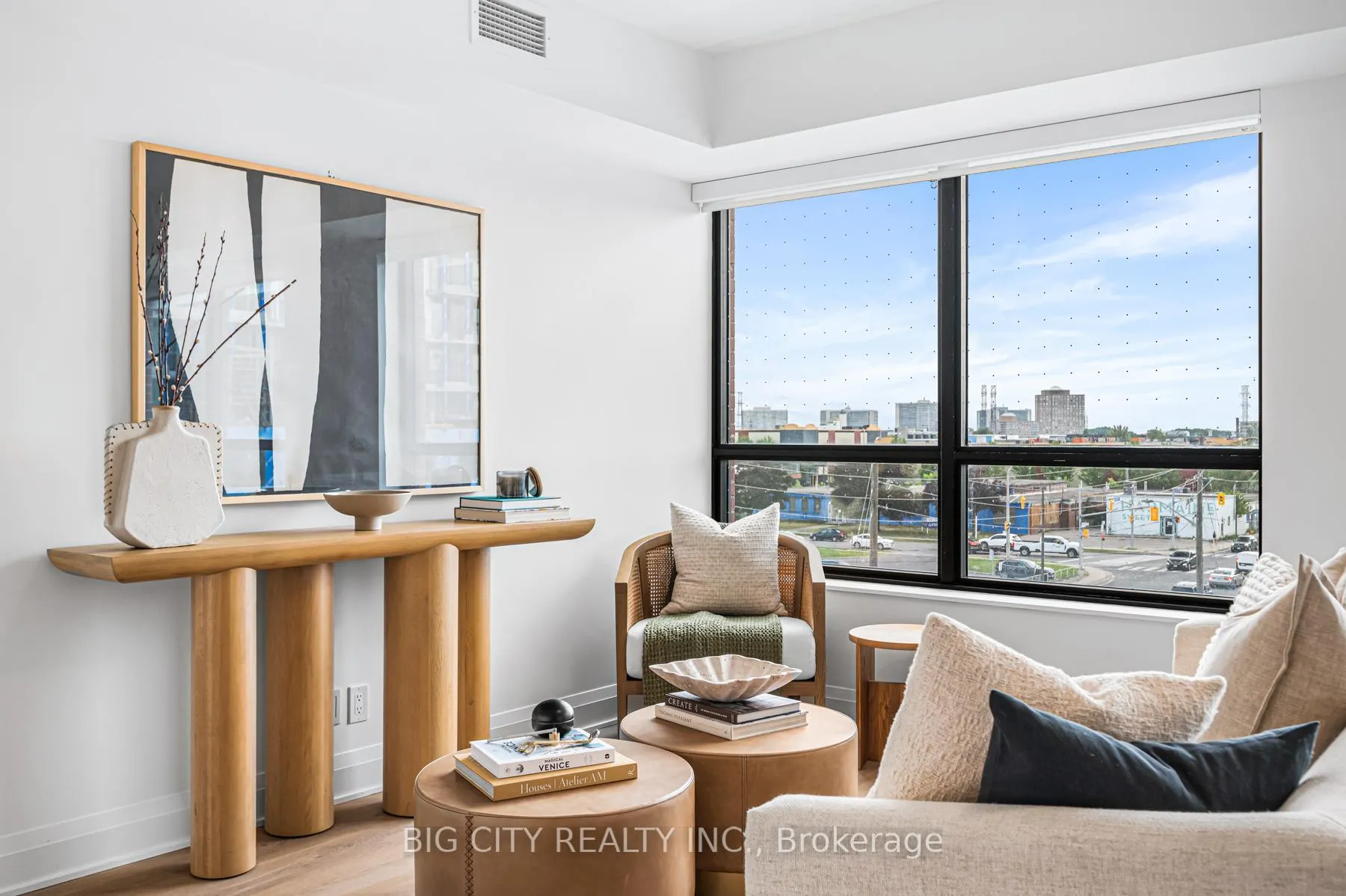 Photo 3 of Unit 317, 36 Brentcliffe Road, Toronto, Thorncliffe Park — HOMEH