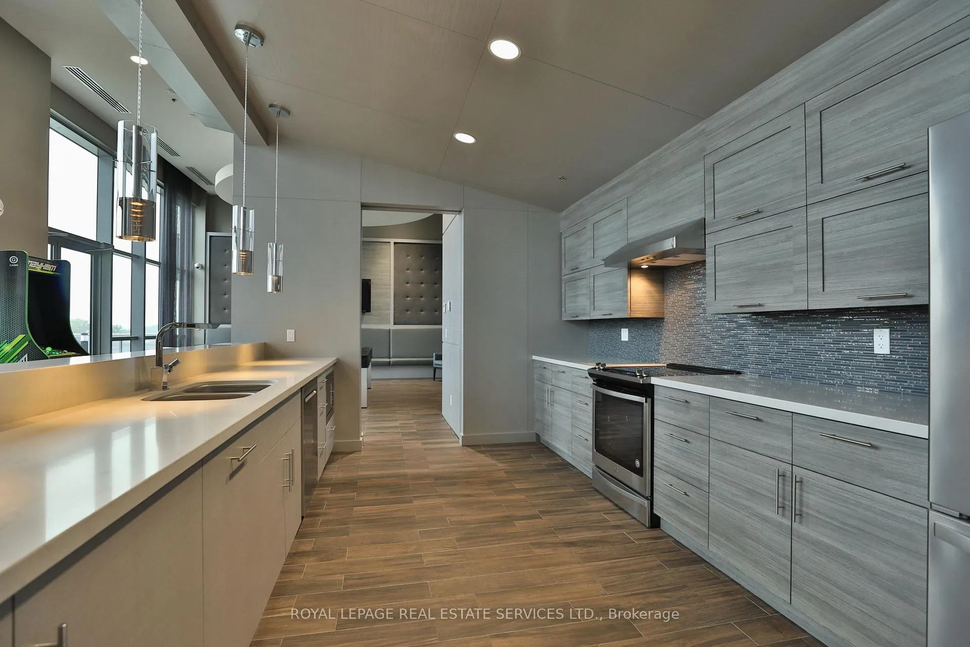 Photo 21 of Unit 1209, 2087 Fairview Street, Burlington, Freeman — HOMEH