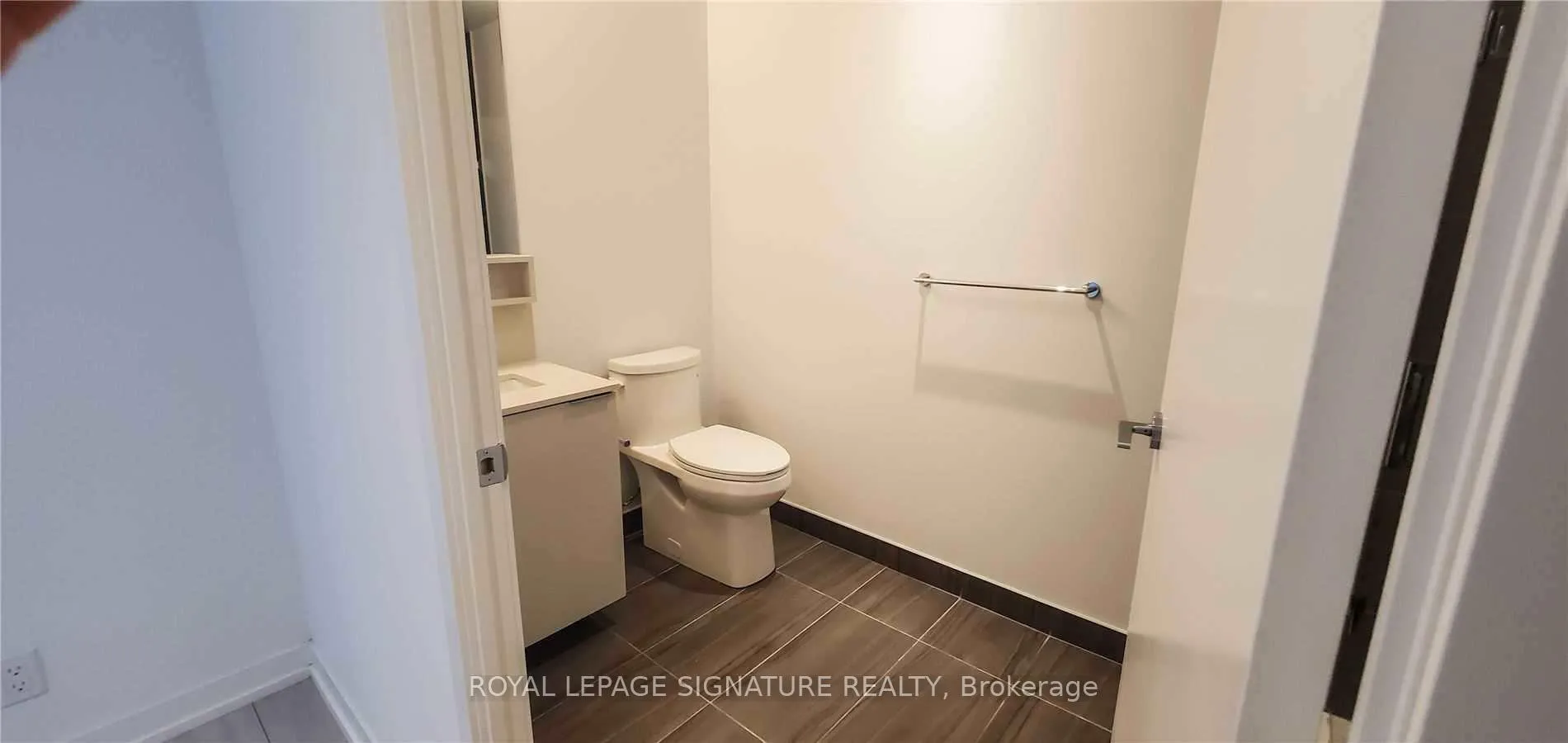 Photo 8 of Unit 4707, 950 Portage Parkway, Vaughan, Vaughan Corporate Centre — HOMEH