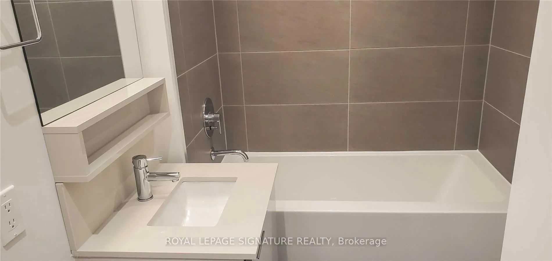 Photo 9 of Unit 4707, 950 Portage Parkway, Vaughan, Vaughan Corporate Centre — HOMEH