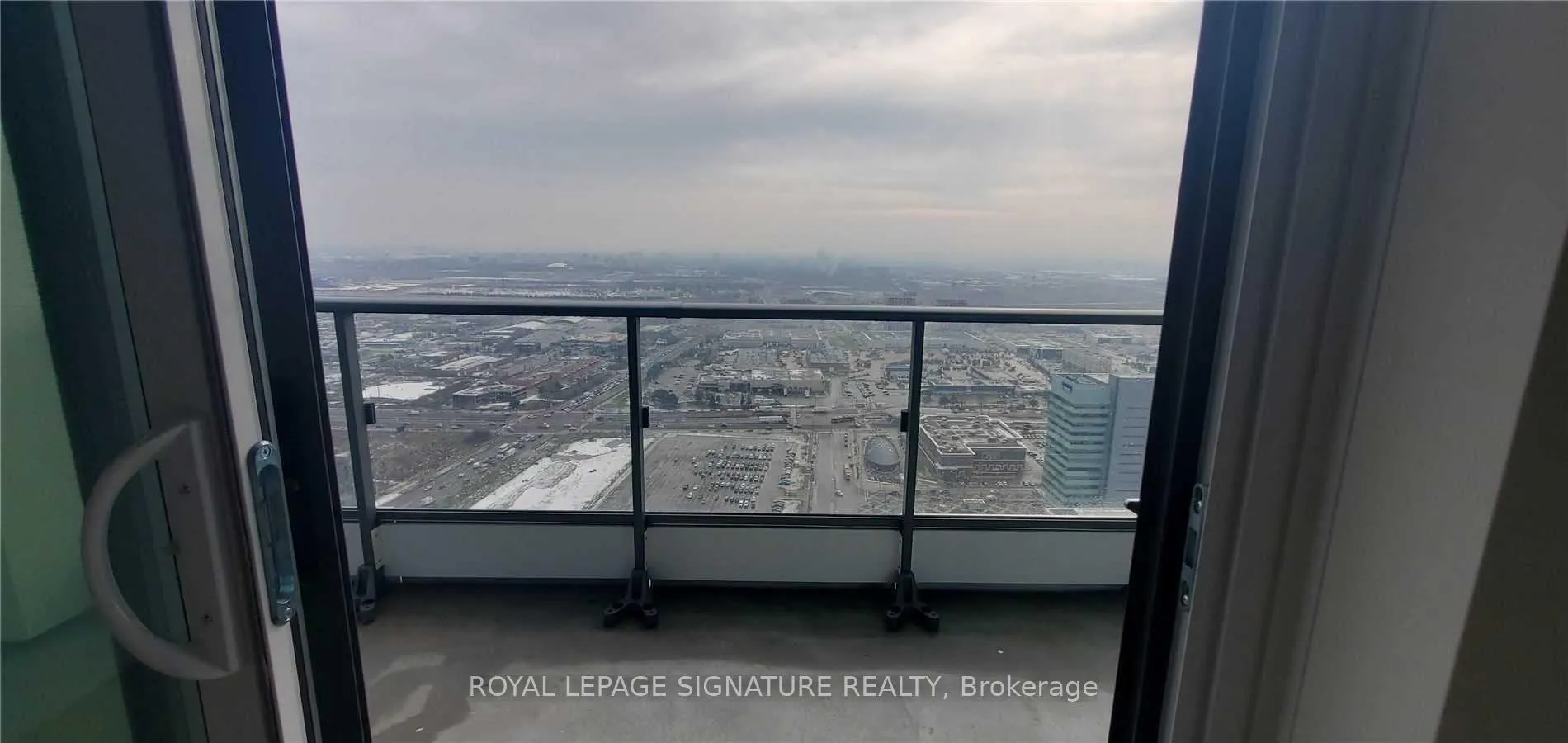 Photo 10 of Unit 4707, 950 Portage Parkway, Vaughan, Vaughan Corporate Centre — HOMEH