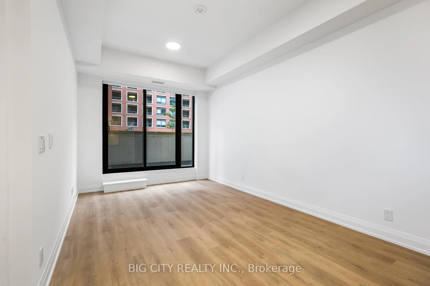 Photo 4 of Unit 201, 36 Brentcliffe Road, Toronto, Thorncliffe Park — HOMEH