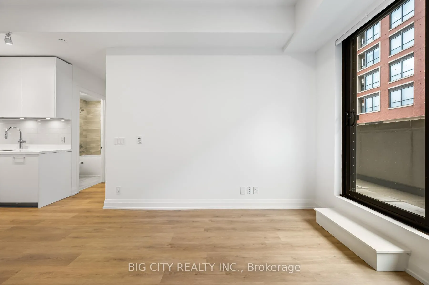 Photo 6 of Unit 201, 36 Brentcliffe Road, Toronto, Thorncliffe Park — HOMEH