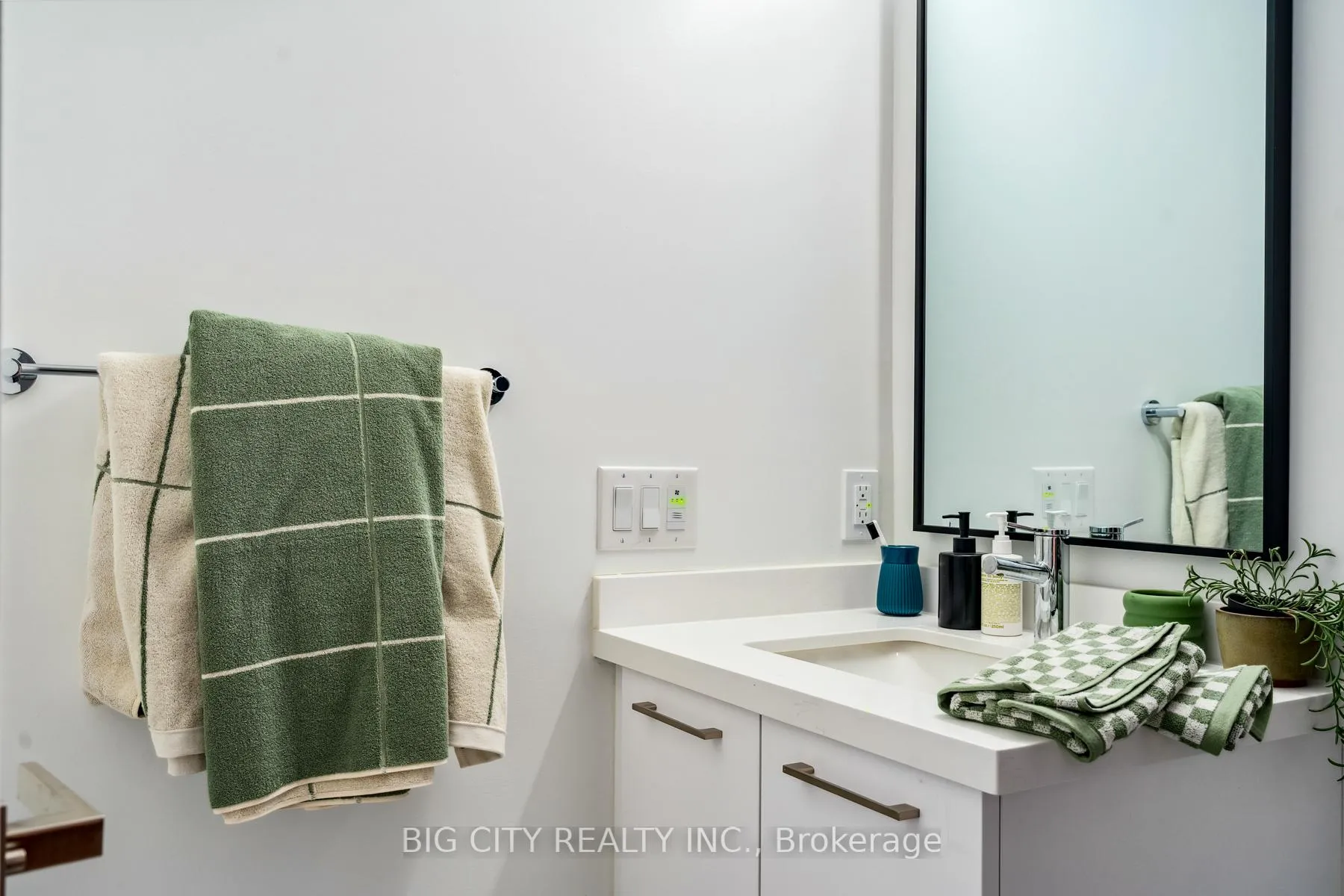 Photo 29 of Unit 712, 36 Brentcliffe Road, Toronto, Thorncliffe Park — HOMEH