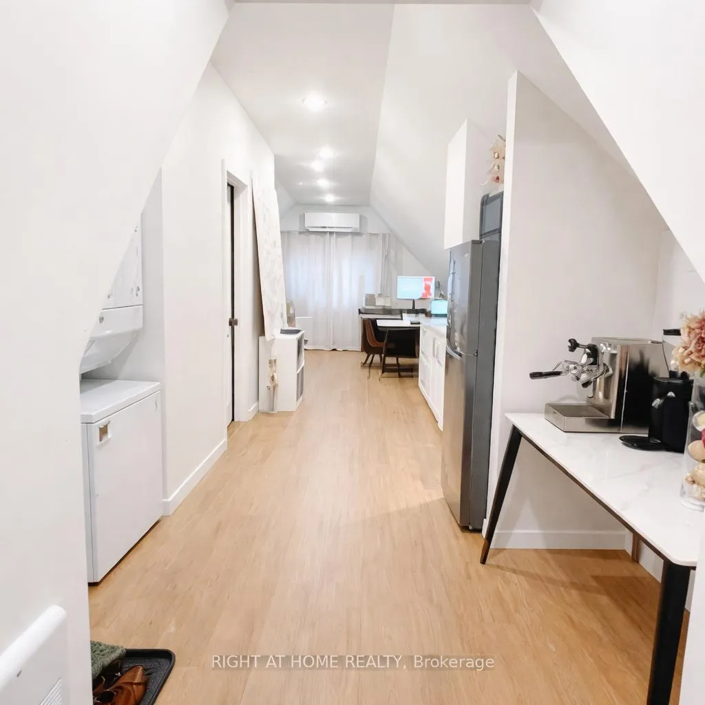 Photo 2 of Unit 3, 30 Stirton Street, Hamilton, Gibson — HOMEH