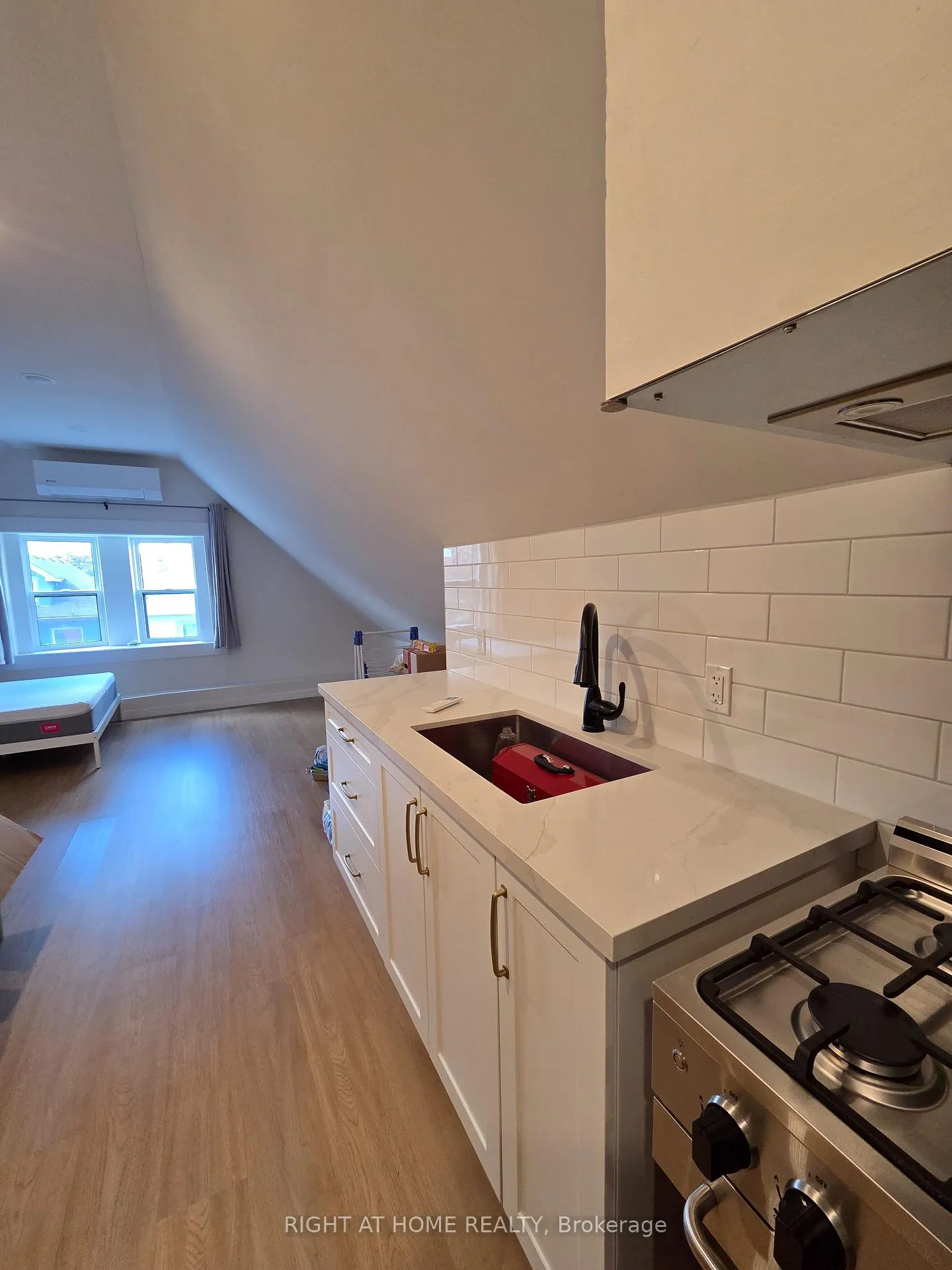 Photo 5 of Unit 3, 30 Stirton Street, Hamilton, Gibson — HOMEH