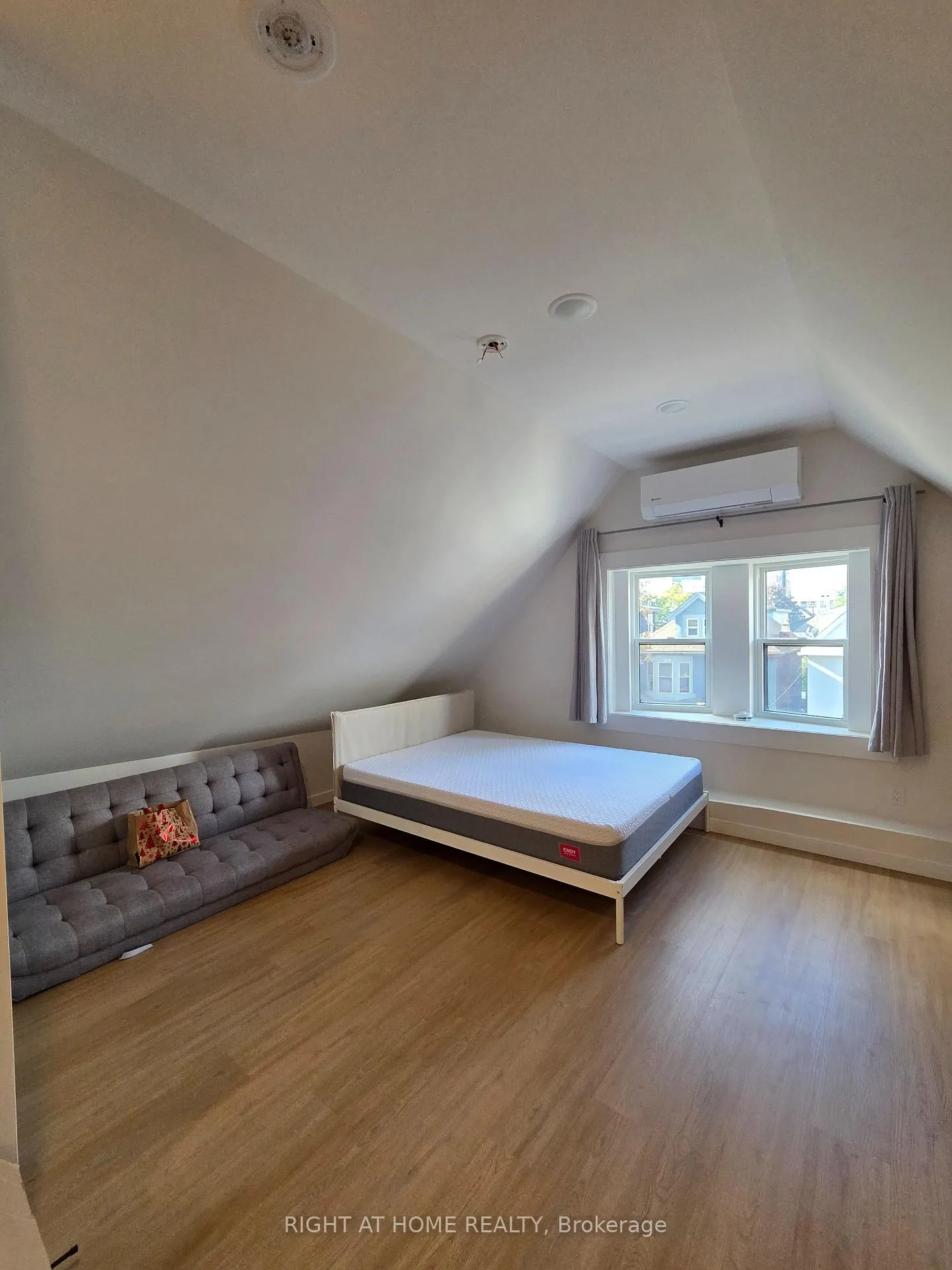 Photo 7 of Unit 3, 30 Stirton Street, Hamilton, Gibson — HOMEH