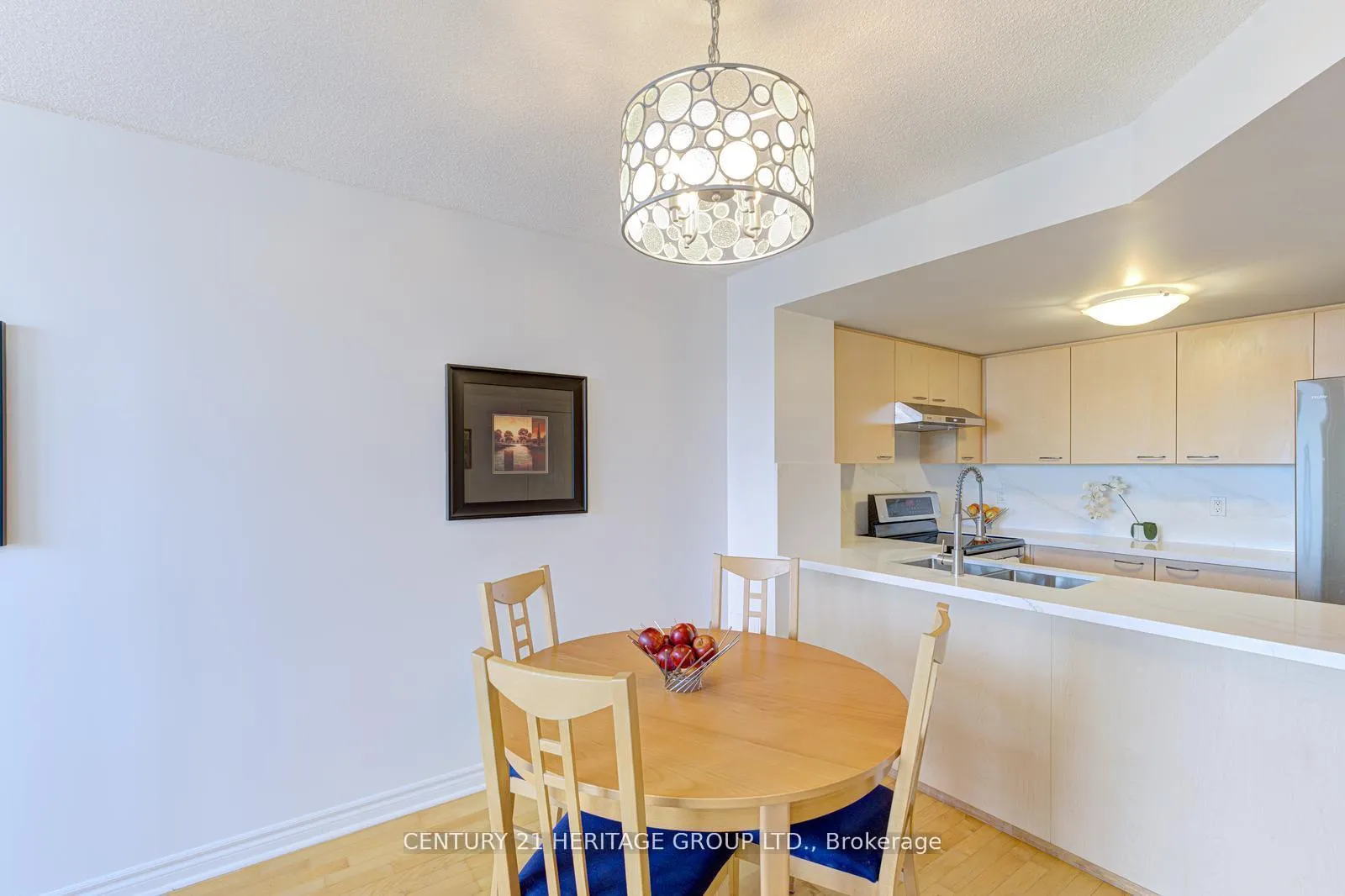 Photo 14 of Unit 1003, 130 Pond Drive, Markham, Commerce Valley — HOMEH