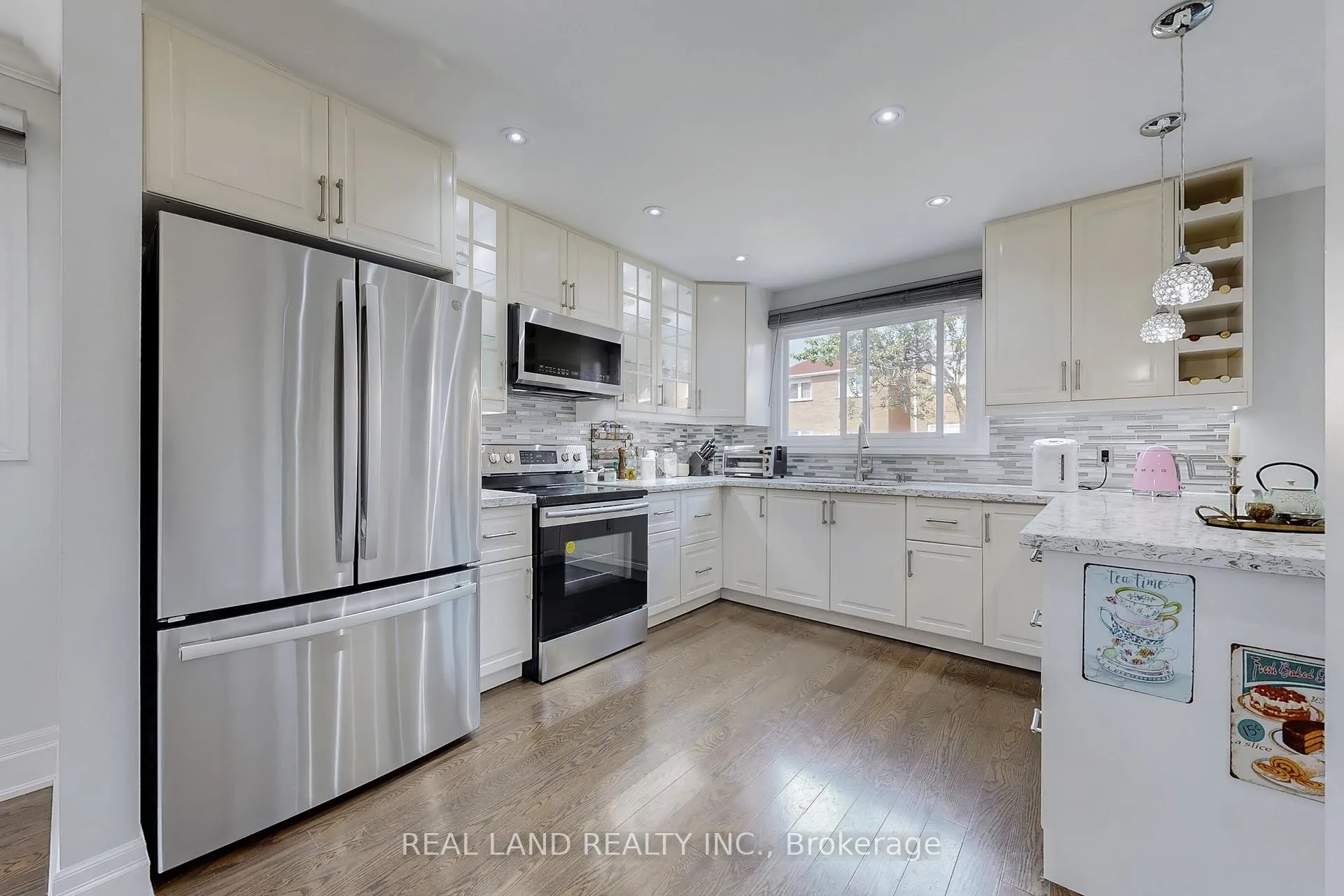Photo 10 of 251 Glen Shields Avenue, Vaughan, Glen Shields — HOMEH