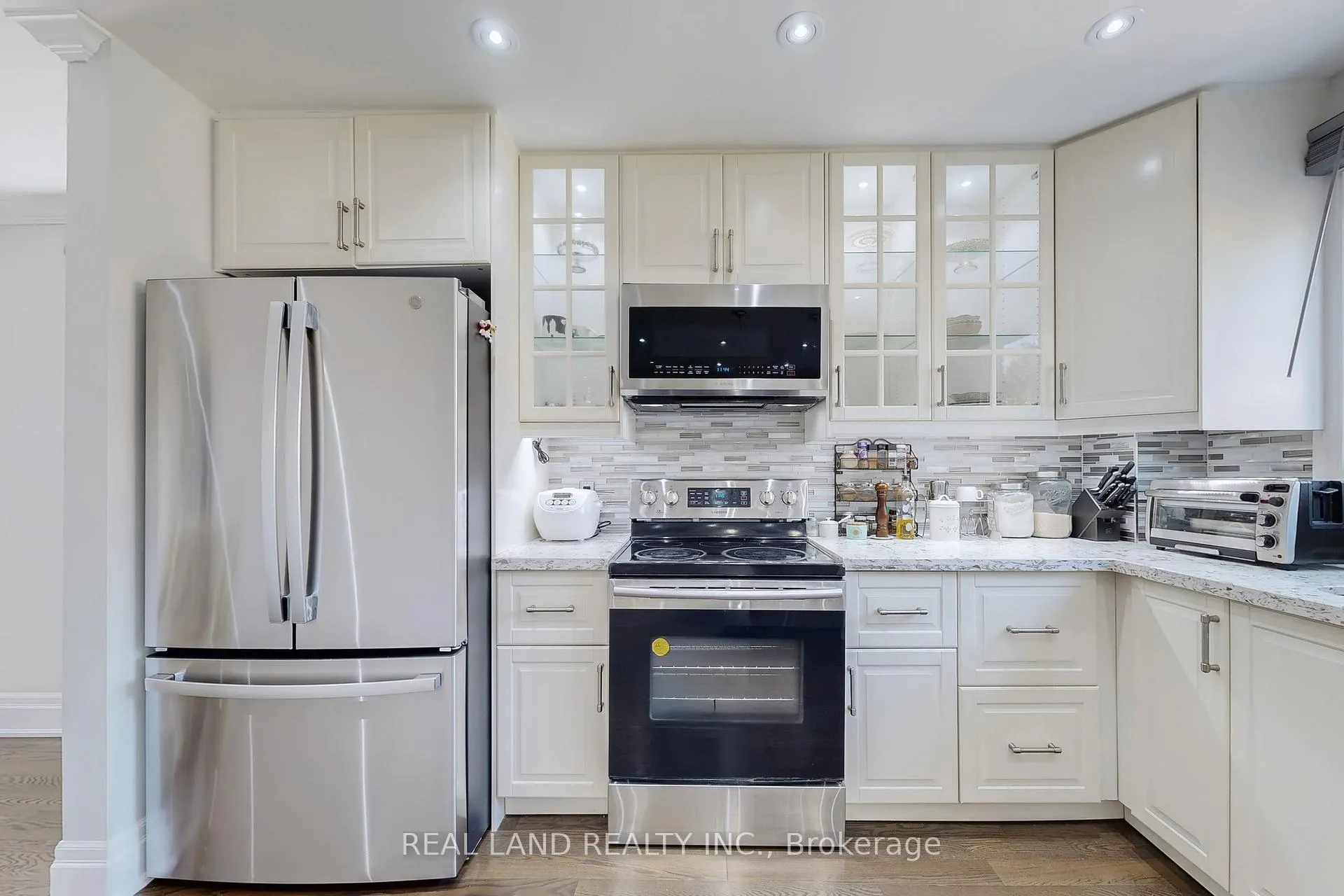 Photo 11 of 251 Glen Shields Avenue, Vaughan, Glen Shields — HOMEH