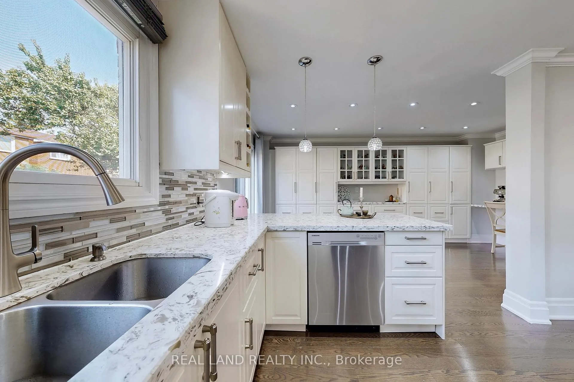 Photo 12 of 251 Glen Shields Avenue, Vaughan, Glen Shields — HOMEH