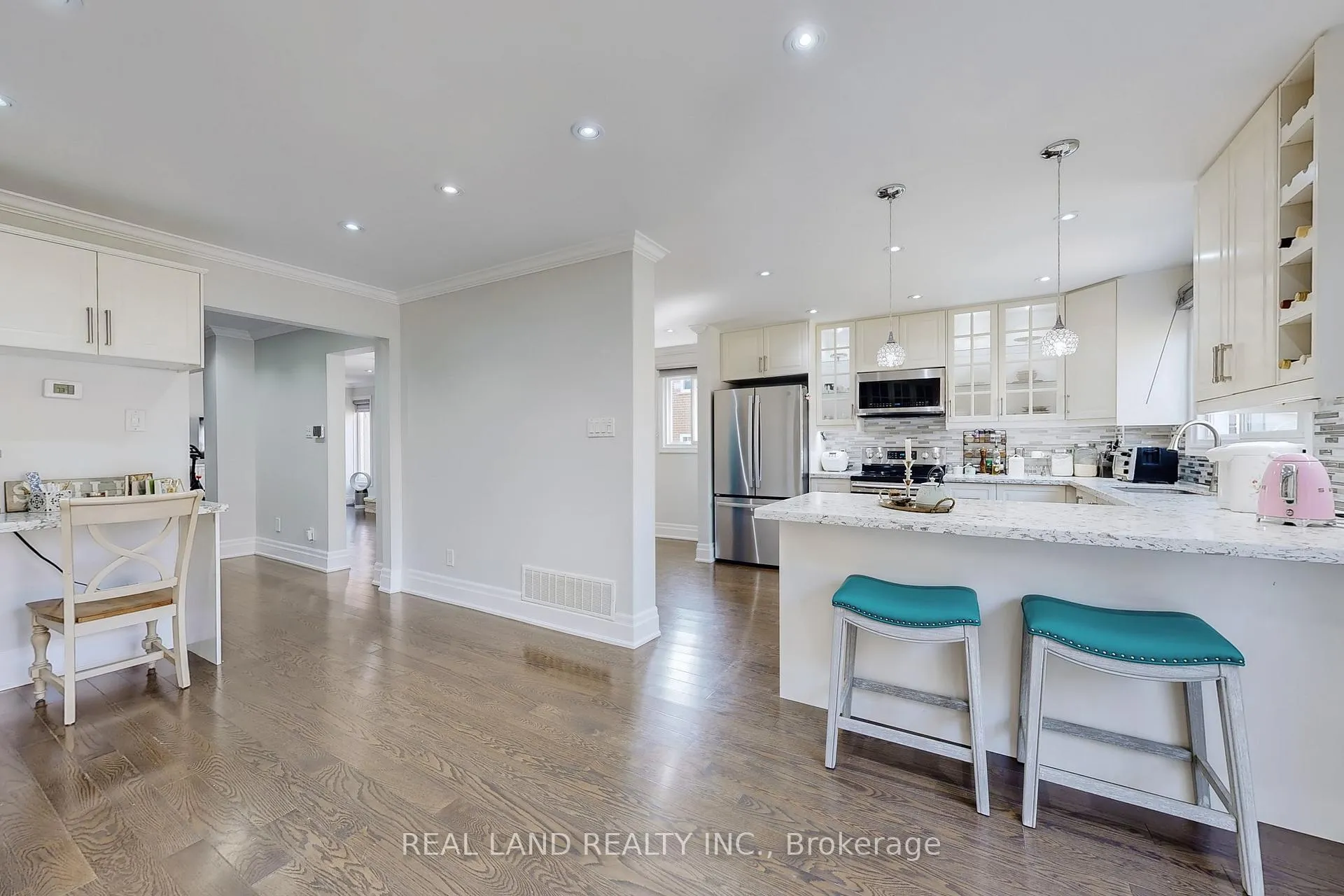 Photo 14 of 251 Glen Shields Avenue, Vaughan, Glen Shields — HOMEH