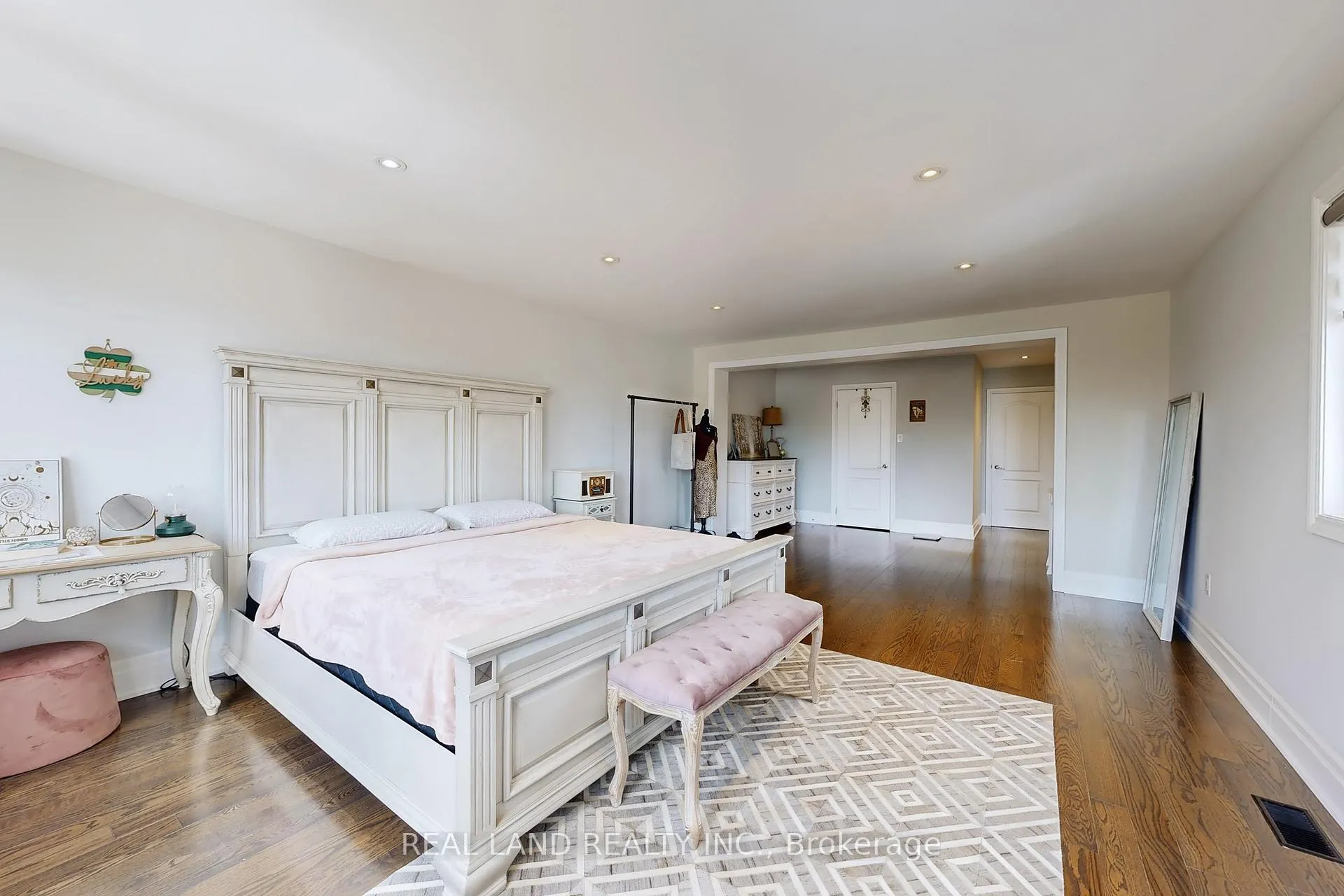 Photo 24 of 251 Glen Shields Avenue, Vaughan, Glen Shields — HOMEH