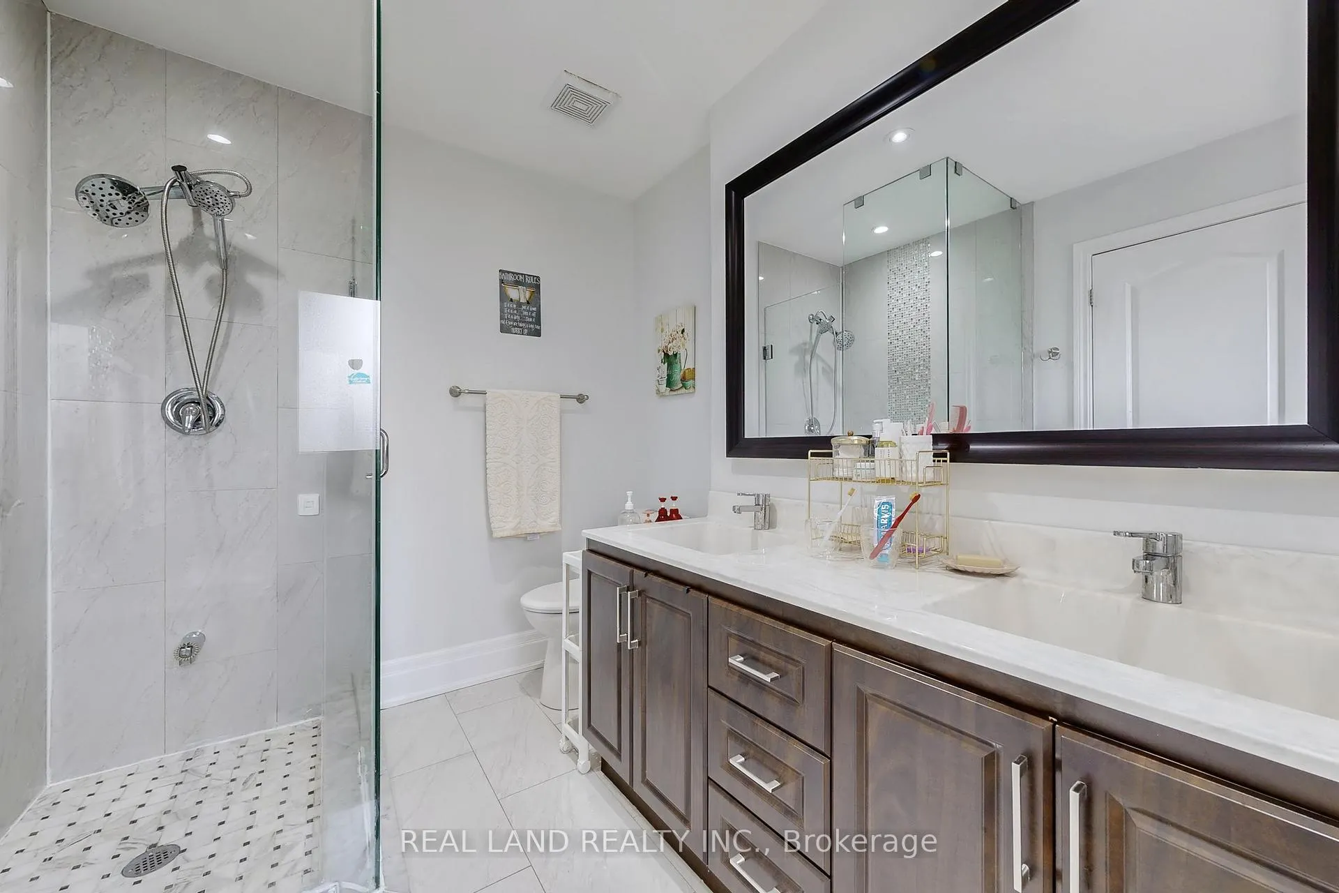 Photo 26 of 251 Glen Shields Avenue, Vaughan, Glen Shields — HOMEH