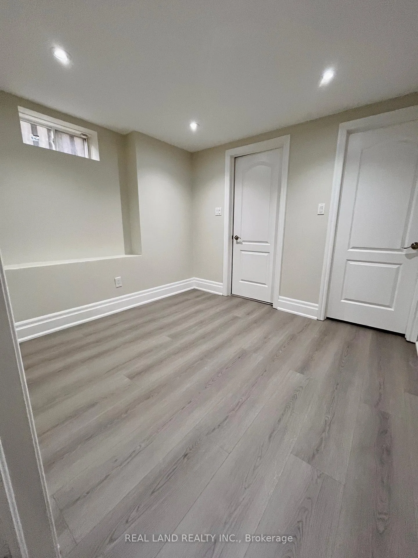 Photo 38 of 251 Glen Shields Avenue, Vaughan, Glen Shields — HOMEH