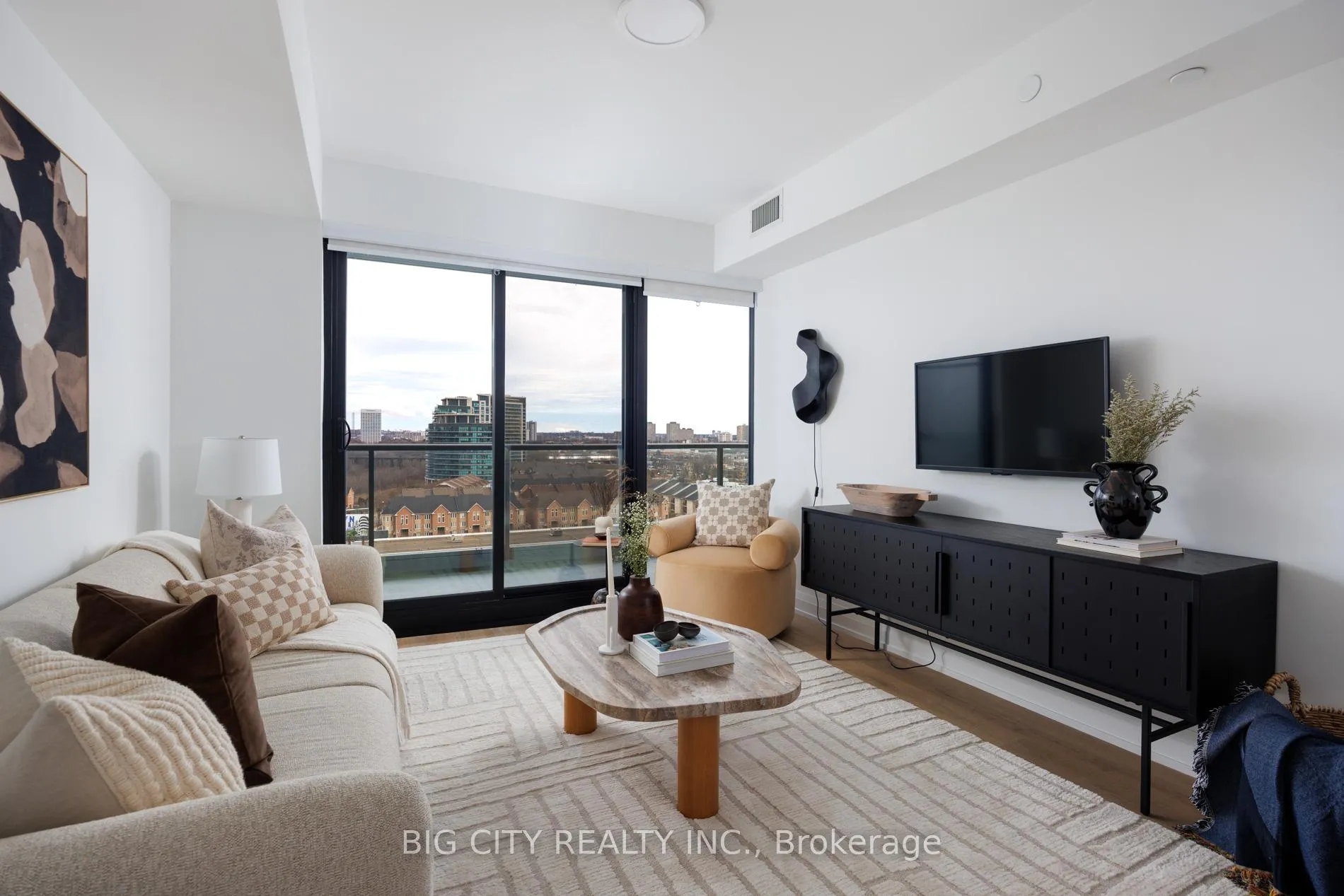 Photo 6 of Unit 911, 36 Brentcliffe Road, Toronto, Thorncliffe Park — HOMEH