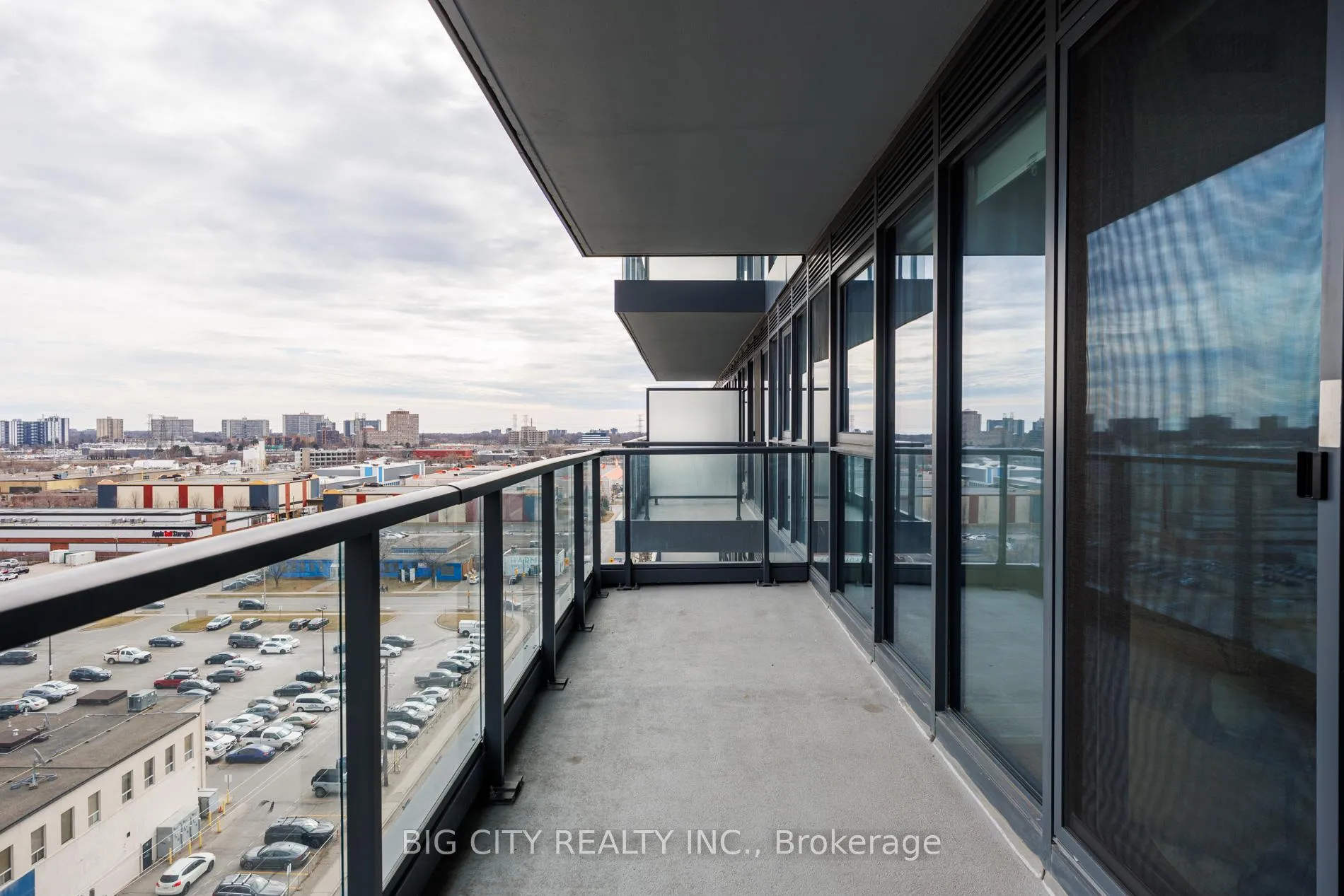 Photo 9 of Unit 911, 36 Brentcliffe Road, Toronto, Thorncliffe Park — HOMEH