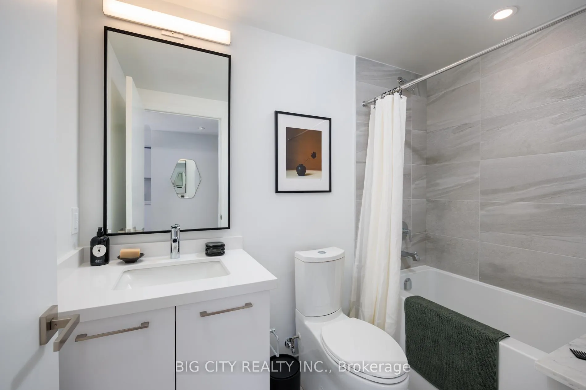 Photo 19 of Unit 911, 36 Brentcliffe Road, Toronto, Thorncliffe Park — HOMEH